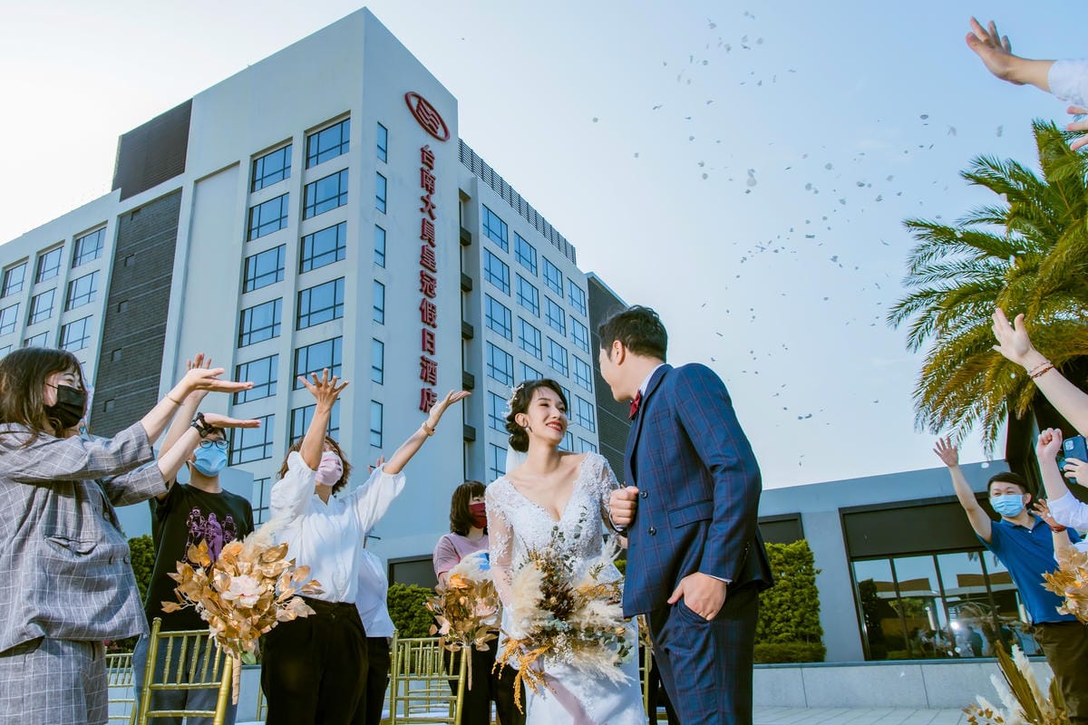 婚禮宴會廳不踩雷挑選重點!台南大員皇冠假日酒店在府城最高級的飯店享受公主級待遇戶外證婚好浪漫2N.jpg 婚禮宴會廳不踩雷挑選重點!台南大員皇冠假日酒店在府城最高級的飯店享受公主級待遇戶外證婚好浪漫2N.jpg