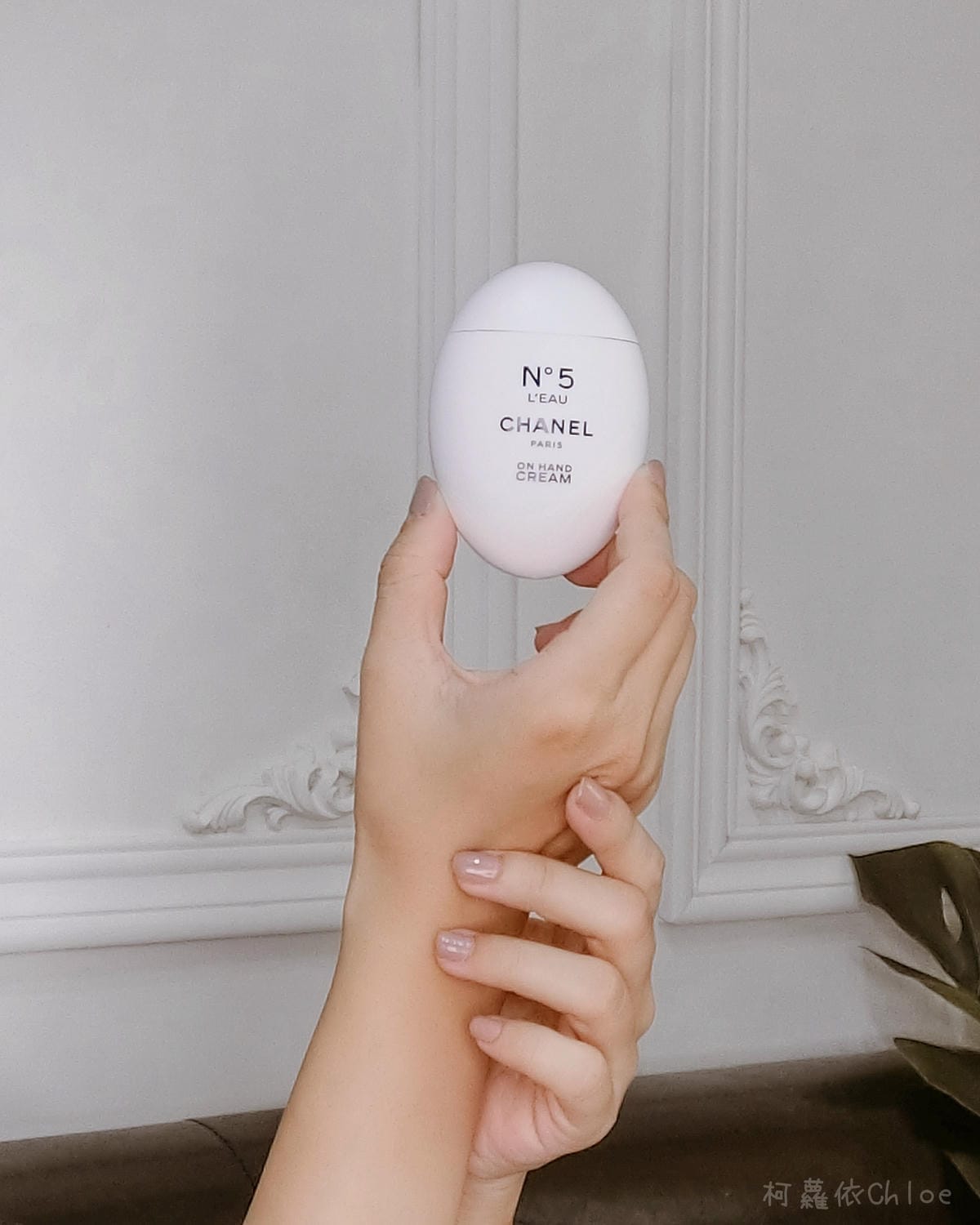 CHANEL 香奈兒N°5 L%5CEAU清新晨露清新晨露玉手霜 隨時散發迷人香氛9.jpg CHANEL 香奈兒N°5 L%5CEAU清新晨露清新晨露玉手霜 隨時散發迷人香氛9.jpg