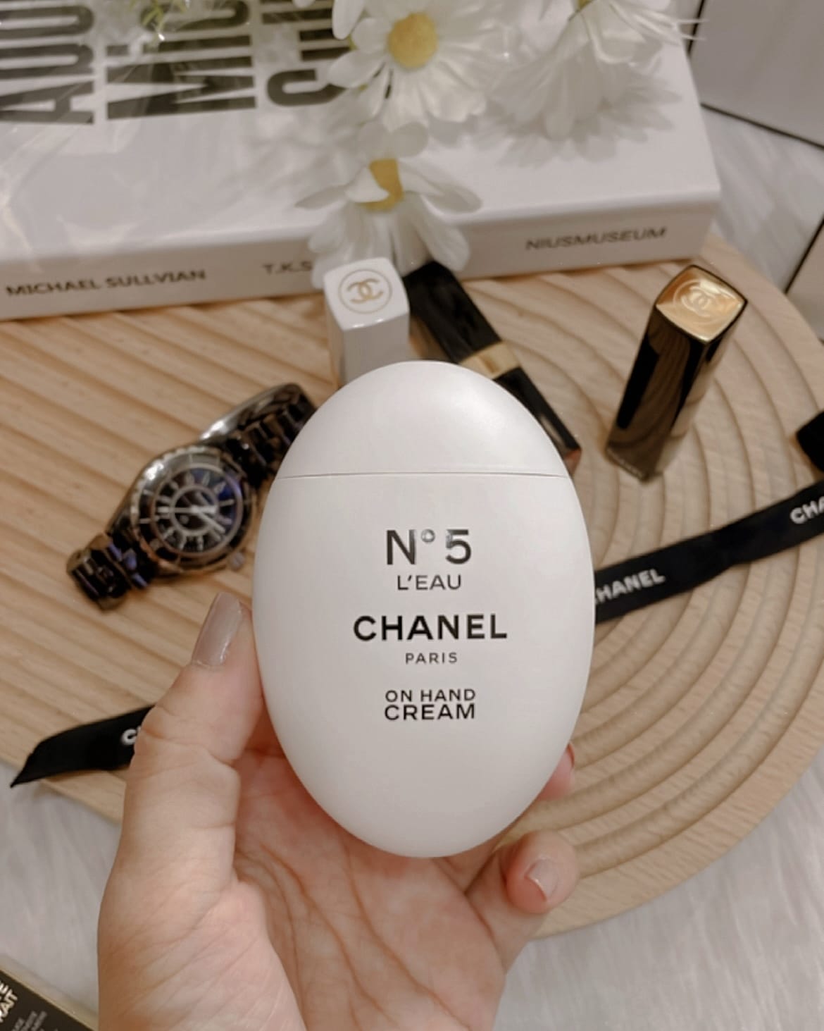 CHANEL 香奈兒N°5 L%5CEAU清新晨露清新晨露玉手霜 隨時散發迷人香氛10A.jpg CHANEL 香奈兒N°5 L%5CEAU清新晨露清新晨露玉手霜 隨時散發迷人香氛10A.jpg