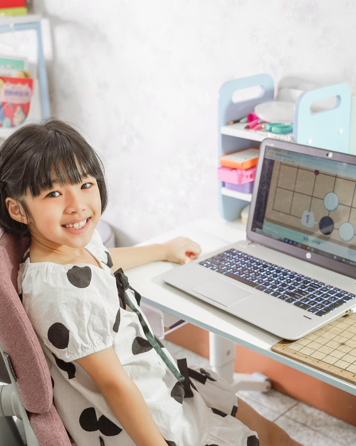 黑嘉嘉圍棋教室 專為小朋友打造的圍棋線上課程 培養專注有耐心的人格特質27A.JPG 黑嘉嘉圍棋教室 專為小朋友打造的圍棋線上課程 培養專注有耐心的人格特質27A.JPG