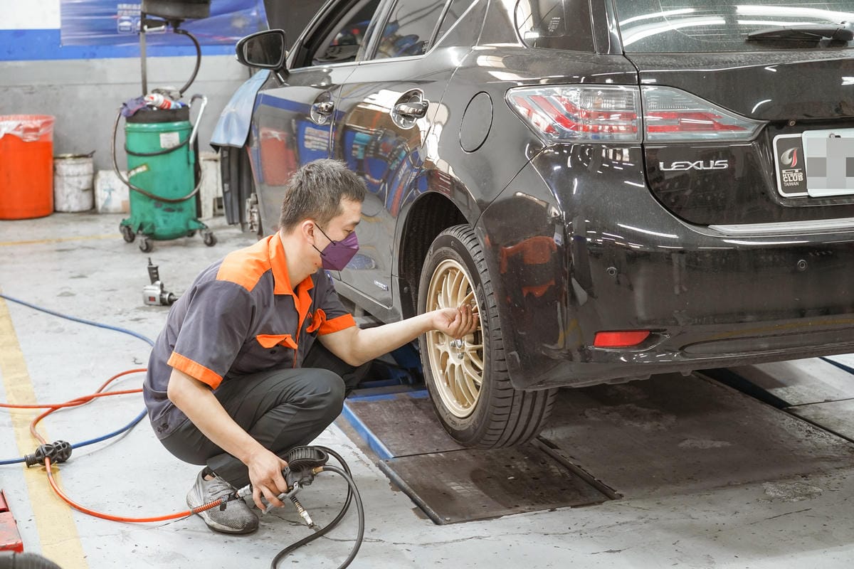 Carcargo車評網 台南汽車保養廠推薦 壹翔汽車 Lexus CT200h14萬公里保養33.jpg Carcargo車評網 台南汽車保養廠推薦 壹翔汽車 Lexus CT200h14萬公里保養33.jpg