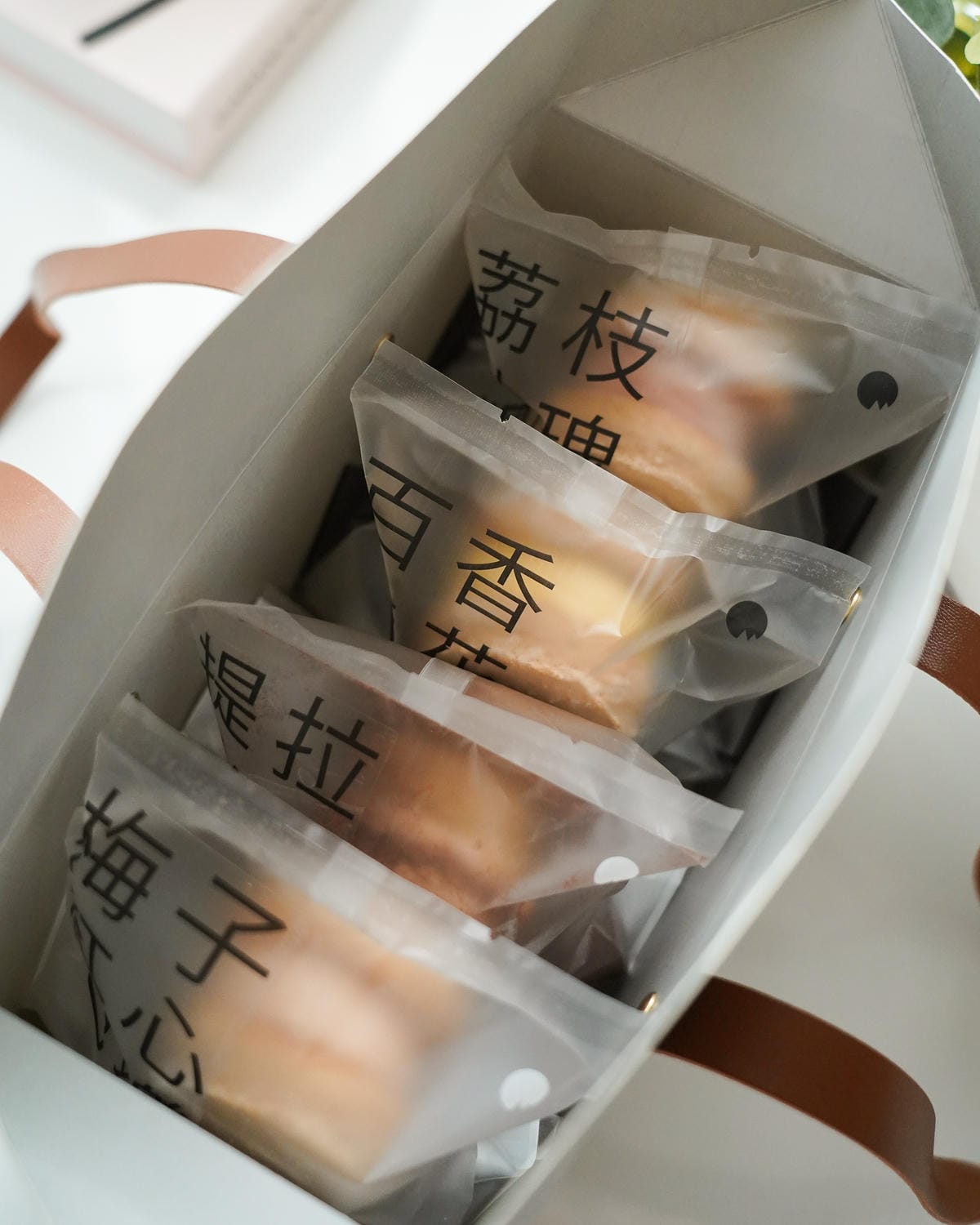 台北美食 MYRA達克瓦茲 高顏值伴手禮 吃過念念不忘啊!2.jpg 台北美食 MYRA達克瓦茲 高顏值伴手禮 吃過念念不忘啊!2.jpg