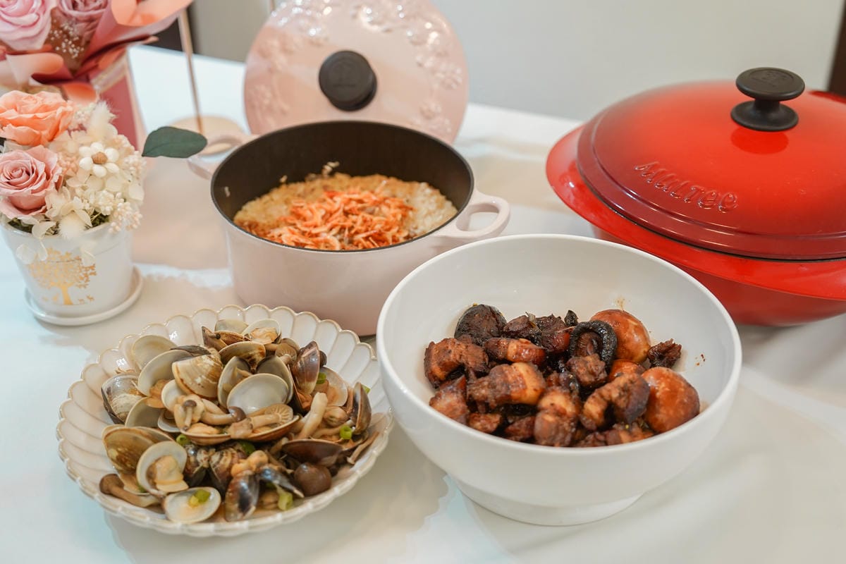 鑄鐵鍋食譜 三道家常菜必學 滷五花肉 櫻花蝦油飯 奶香蛤蠣(MULTEE摩堤)6.jpg 鑄鐵鍋食譜 三道家常菜必學 滷五花肉 櫻花蝦油飯 奶香蛤蠣(MULTEE摩堤)6.jpg