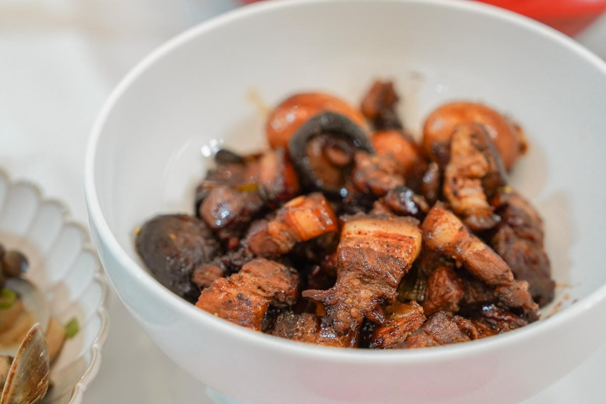 鑄鐵鍋食譜 三道家常菜必學 滷五花肉 櫻花蝦油飯 奶香蛤蠣(MULTEE摩堤)18.jpg 鑄鐵鍋食譜 三道家常菜必學 滷五花肉 櫻花蝦油飯 奶香蛤蠣(MULTEE摩堤)18.jpg