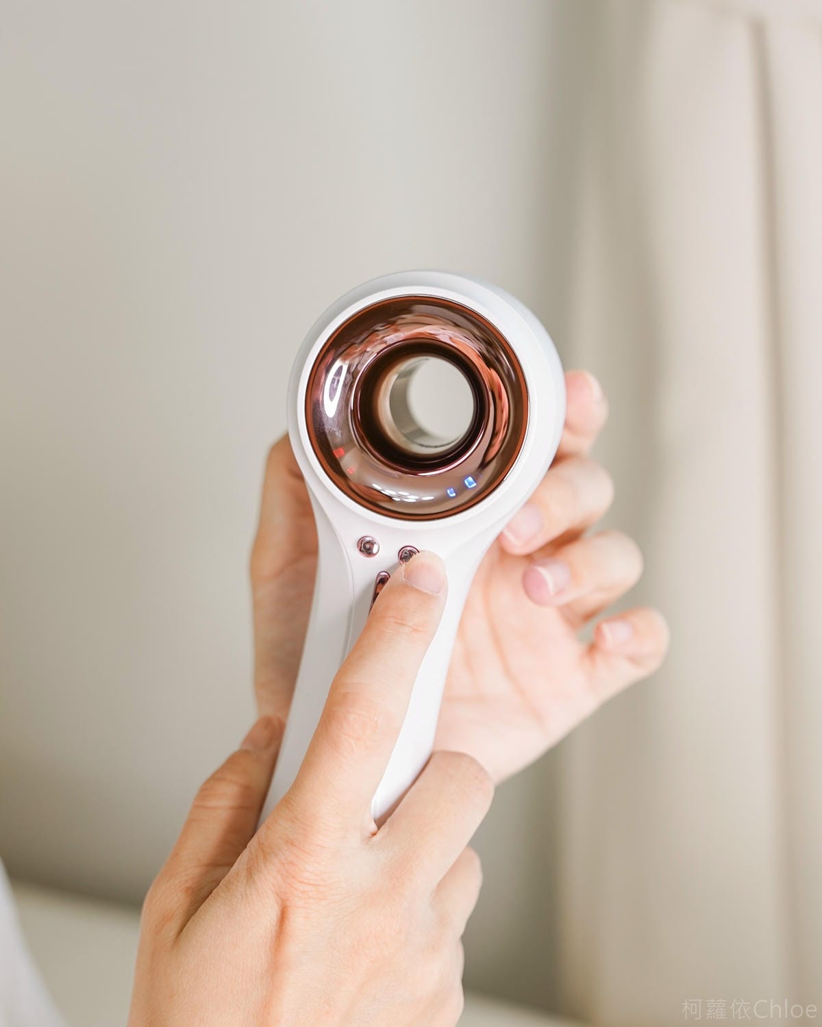 sOlac專業負離子吹風機 甜甜圈吹風機開箱 浪漫手繞捲髮好整理18.jpg