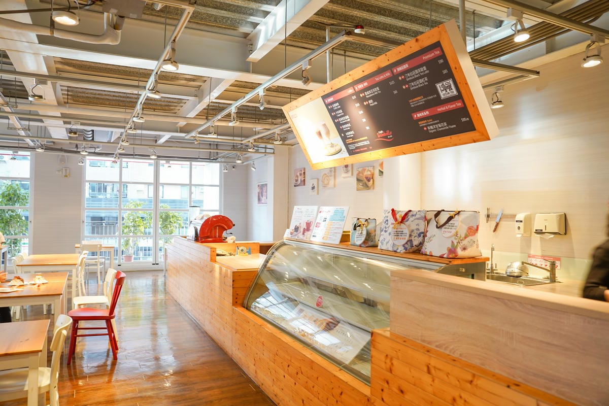 高雄亞尼克親子DIY甜點課程 超應景福氣兔寶寶造型翻糖蛋糕棒 大人小孩都愛10.jpg 高雄亞尼克親子DIY甜點課程 超應景福氣兔寶寶造型翻糖蛋糕棒 大人小孩都愛10.jpg