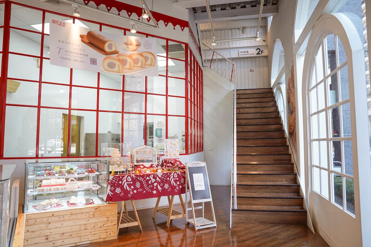 高雄亞尼克親子DIY甜點課程 超應景福氣兔寶寶造型翻糖蛋糕棒 大人小孩都愛8.jpg 高雄亞尼克親子DIY甜點課程 超應景福氣兔寶寶造型翻糖蛋糕棒 大人小孩都愛8.jpg