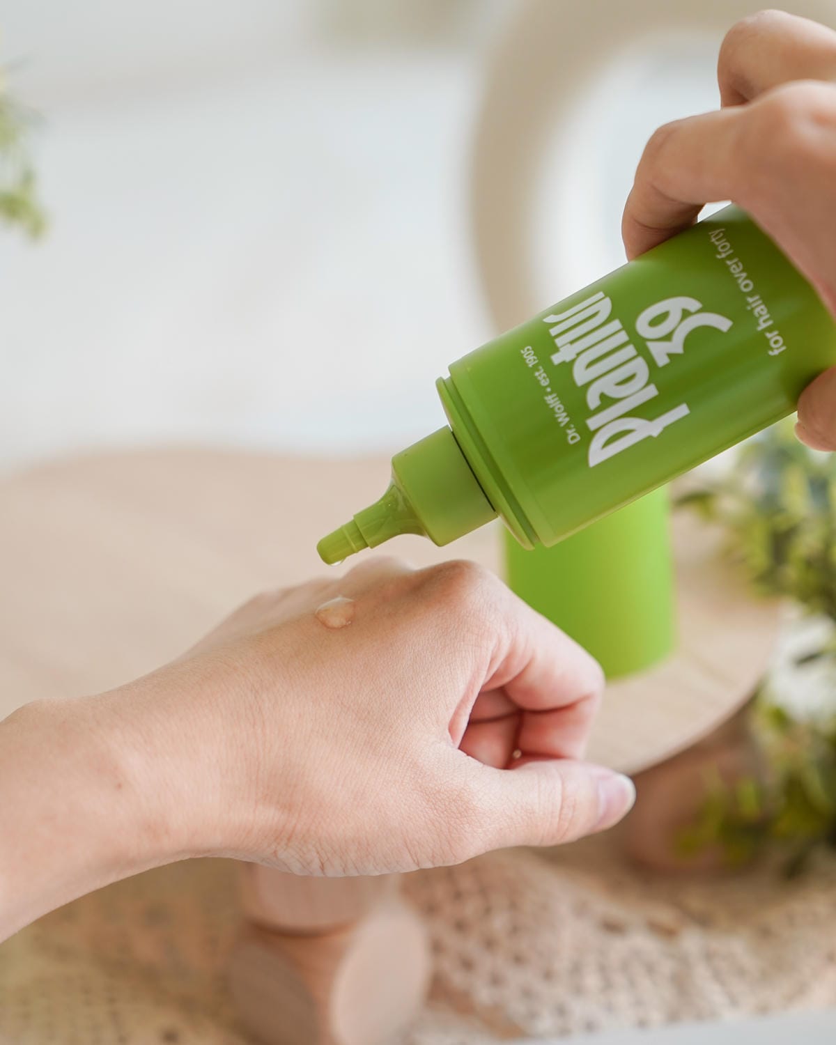 Plantur 39 植物與咖啡因洗髮露 染燙受損推薦使用 +1步驟強健髮根更有感15.jpg Plantur 39 植物與咖啡因洗髮露 染燙受損推薦使用 +1步驟強健髮根更有感15.jpg