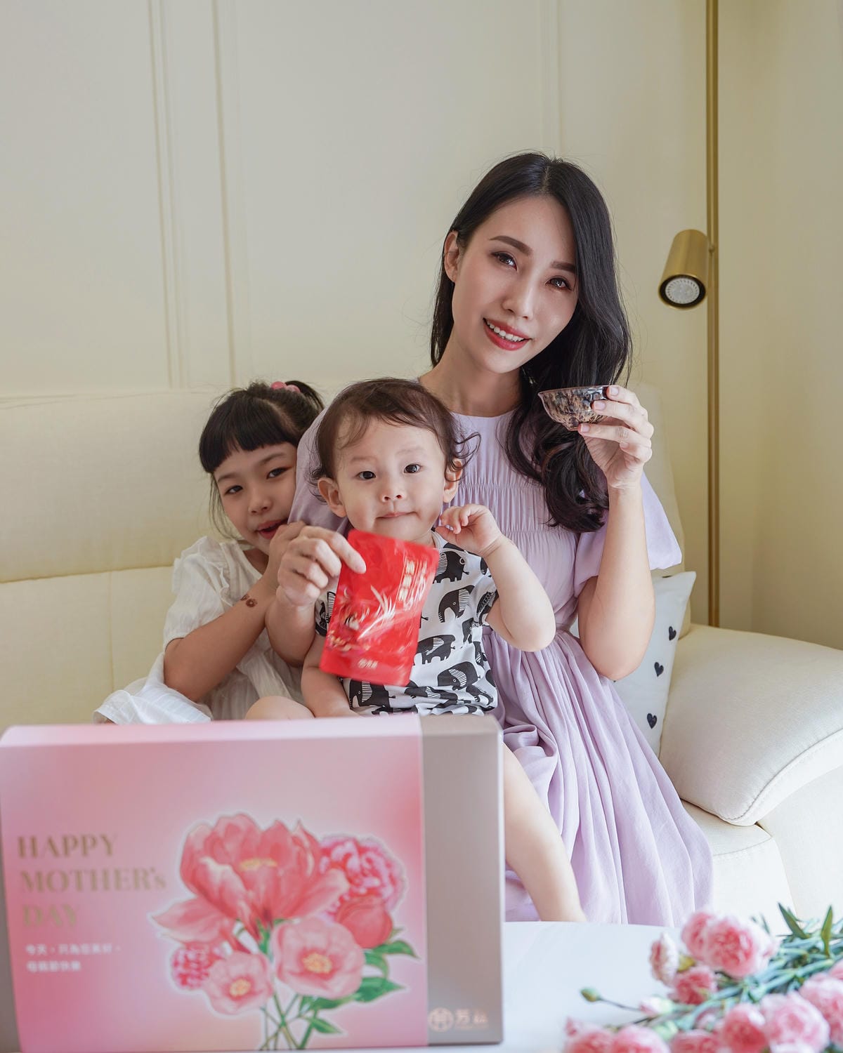 母親節送禮首選 芳茲生技 日月養生雞魚饗宴禮盒 曾國城滴雞精滴魚精推薦22.JPG 母親節送禮首選 芳茲生技 日月養生雞魚饗宴禮盒 曾國城滴雞精滴魚精推薦22.JPG