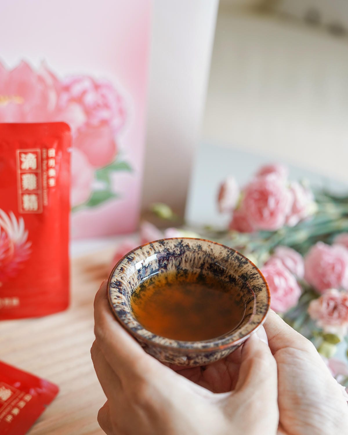 母親節送禮首選 芳茲生技 日月養生雞魚饗宴禮盒 曾國城滴雞精滴魚精推薦7.jpg 母親節送禮首選 芳茲生技 日月養生雞魚饗宴禮盒 曾國城滴雞精滴魚精推薦7.jpg
