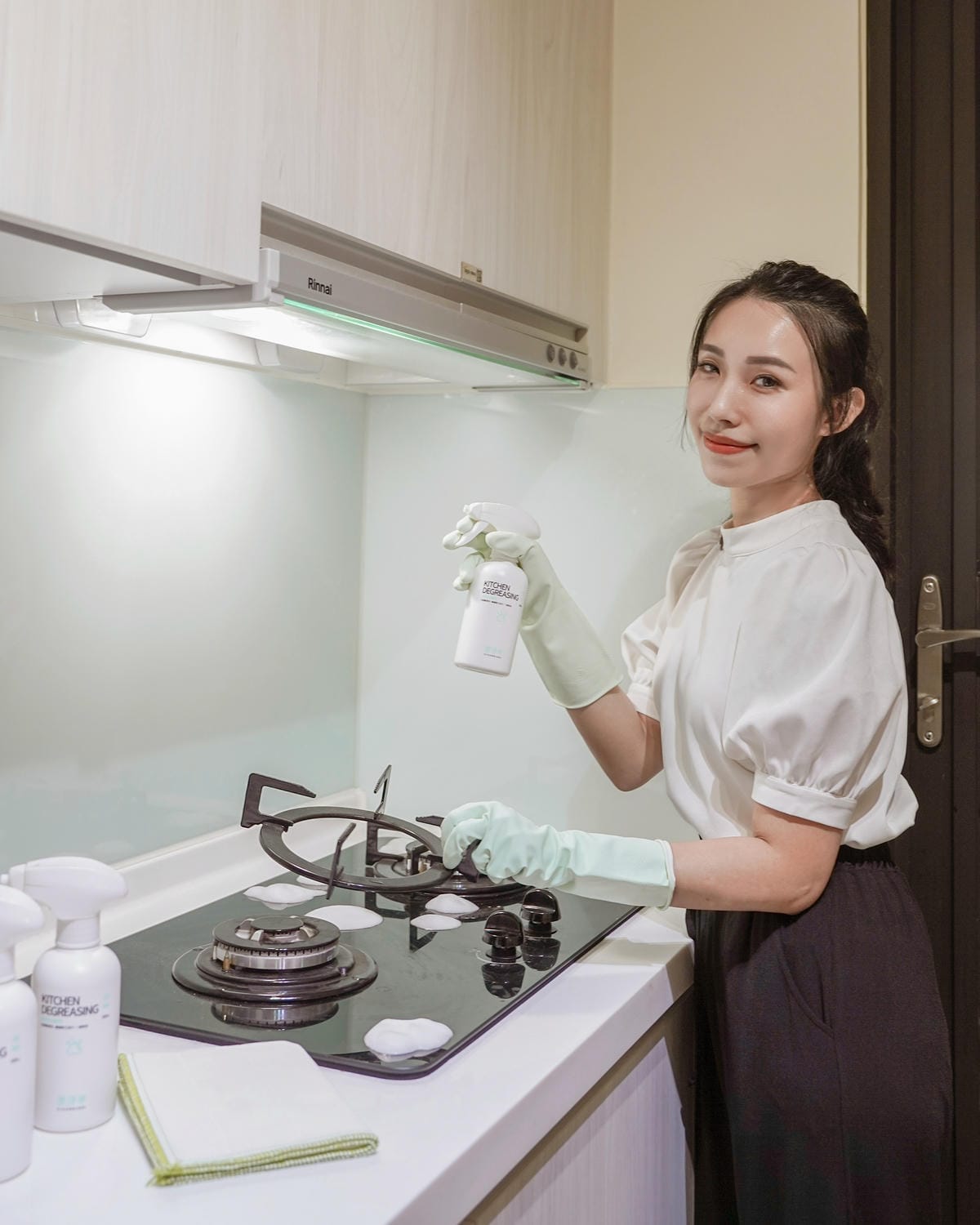 潔淨學廚房去油慕斯 輕鬆刷洗油汙不費力 瓦斯爐 抽油煙機 氣炸鍋清潔好乾淨13.JPG 潔淨學廚房去油慕斯 輕鬆刷洗油汙不費力 瓦斯爐 抽油煙機 氣炸鍋清潔好乾淨13.JPG