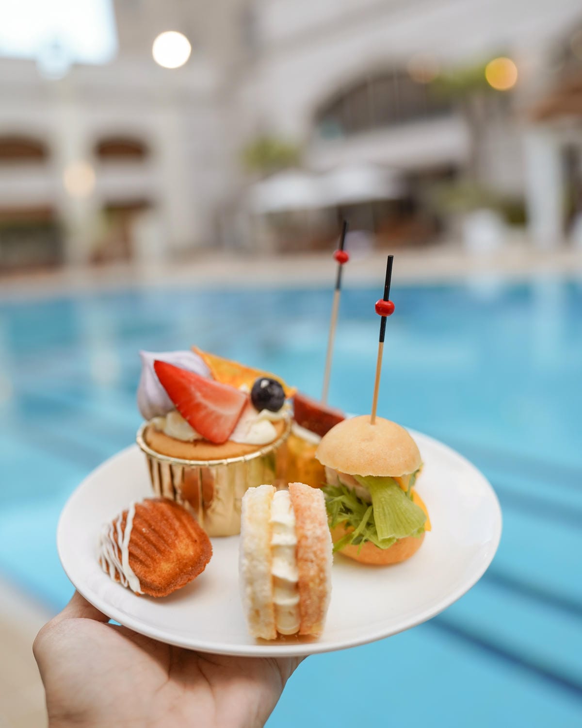 2023高雄戶外婚禮 漢來大飯店婚宴 漢來閣高雄戶外證婚夢幻場地 泳池畔見證美好幸福 高雄婚宴推薦漢來宴會廳 24.jpg 2023高雄戶外婚禮 漢來大飯店婚宴 漢來閣高雄戶外證婚夢幻場地 泳池畔見證美好幸福 高雄婚宴推薦漢來宴會廳 24.jpg