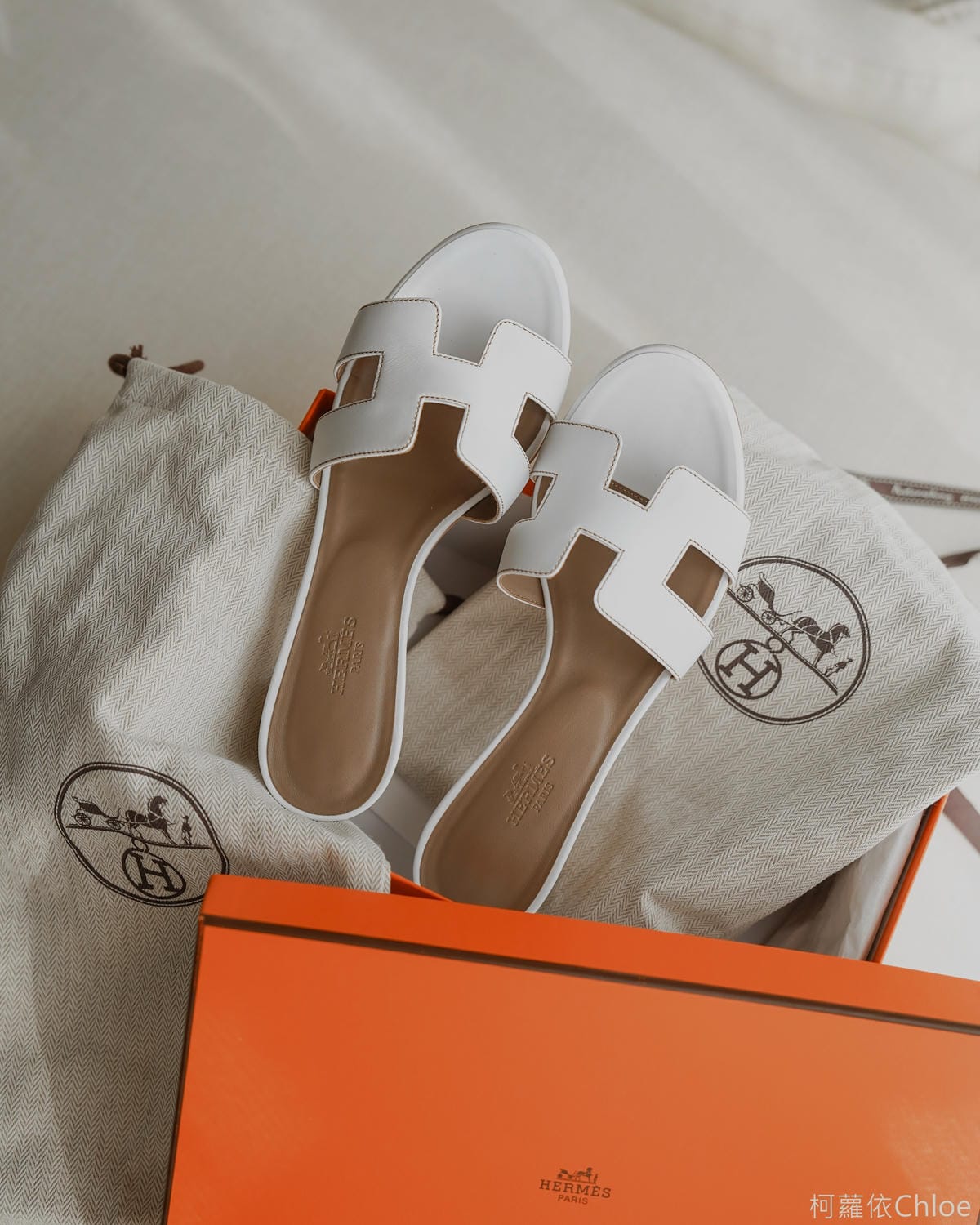 愛馬仕低跟拖鞋好穿嗎？Hermès Oasis經典H LOGO 白色基本款開箱5.jpg