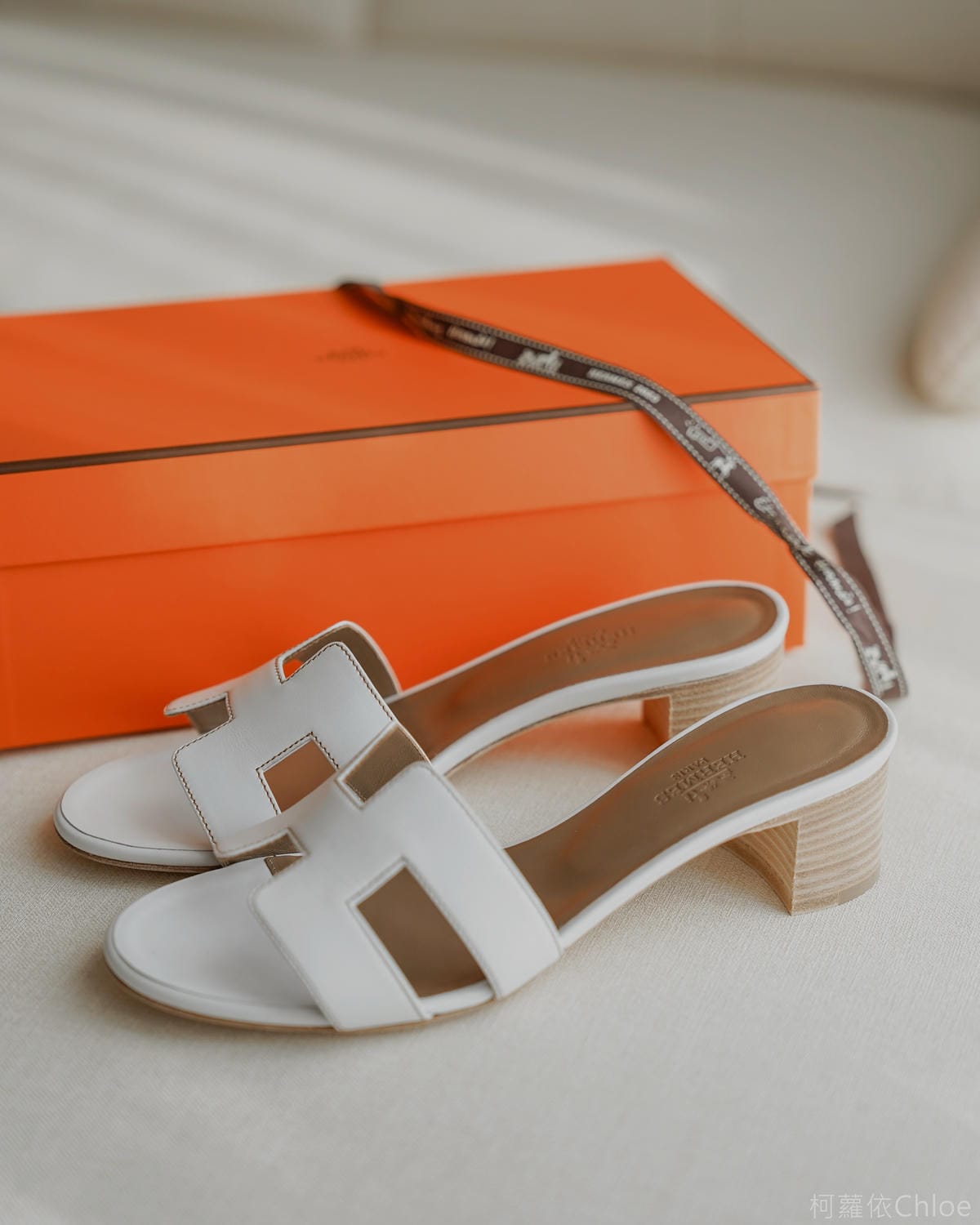 愛馬仕低跟拖鞋好穿嗎？Hermès Oasis經典H LOGO 白色基本款開箱7.jpg
