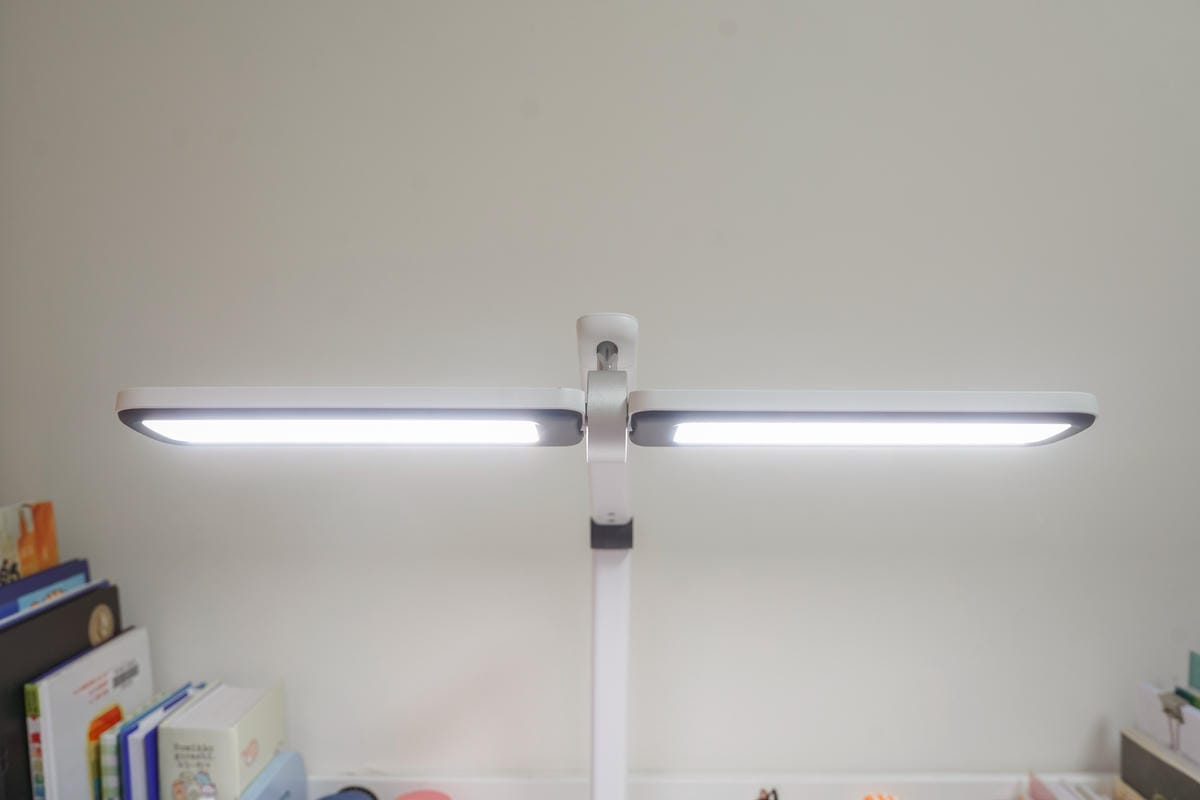 兒童檯燈推薦 飛利浦A3軒翼智能護眼檯燈 親子共讀A+爸媽首選11.jpg 兒童檯燈推薦 飛利浦A3軒翼智能護眼檯燈 親子共讀A+爸媽首選11.jpg