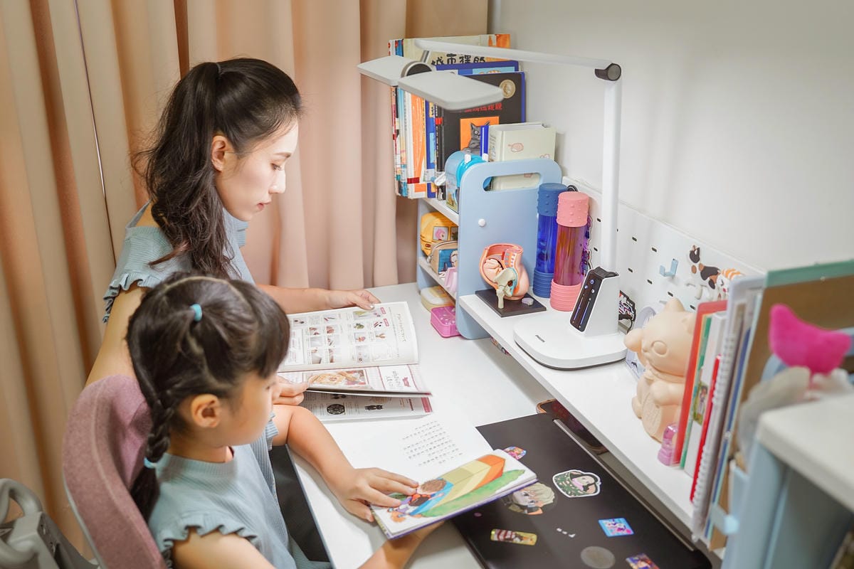 兒童檯燈推薦 飛利浦A3軒翼智能護眼檯燈 親子共讀A+爸媽首選30.JPG 兒童檯燈推薦 飛利浦A3軒翼智能護眼檯燈 親子共讀A+爸媽首選30.JPG