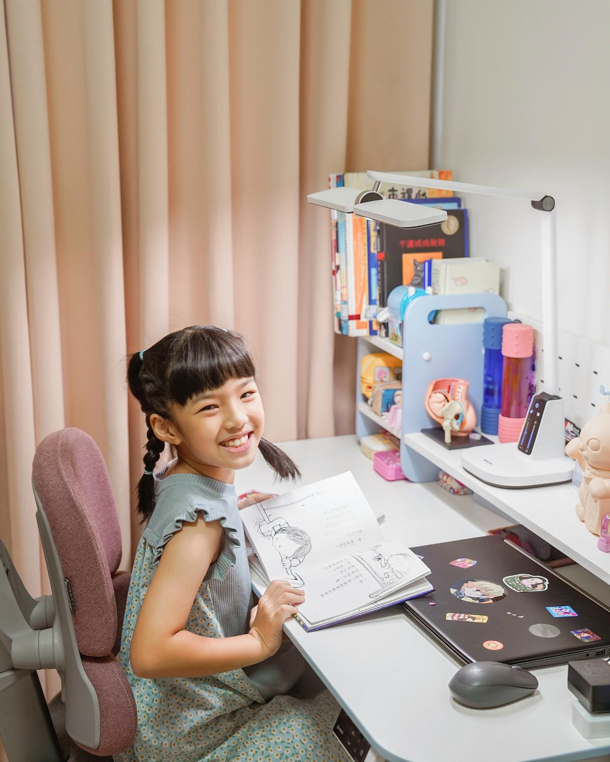 兒童檯燈推薦 飛利浦A3軒翼智能護眼檯燈 親子共讀A+爸媽首選42.JPG 兒童檯燈推薦 飛利浦A3軒翼智能護眼檯燈 親子共讀A+爸媽首選42.JPG