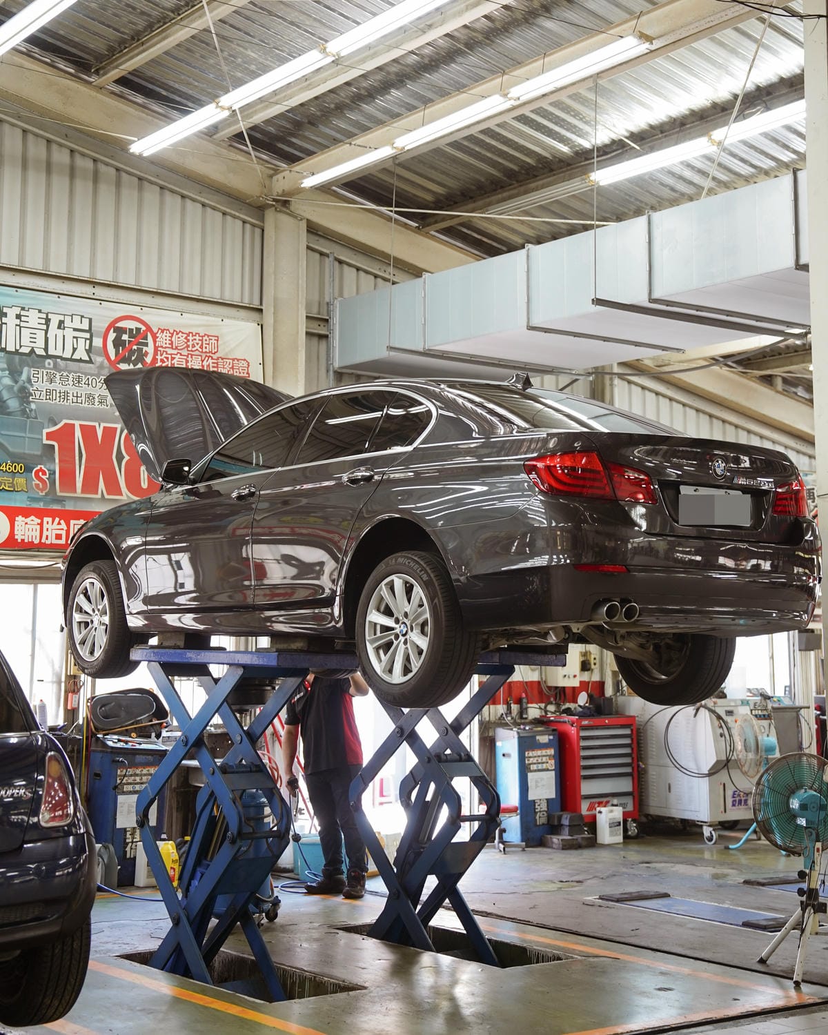 歐固德台南汽車保養廠推薦 麗車坊台南永華門市 BMW 520d 5萬公里保養 全車健檢換機油補胎24.jpg 歐固德台南汽車保養廠推薦 麗車坊台南永華門市 BMW 520d 5萬公里保養 全車健檢換機油補胎24.jpg