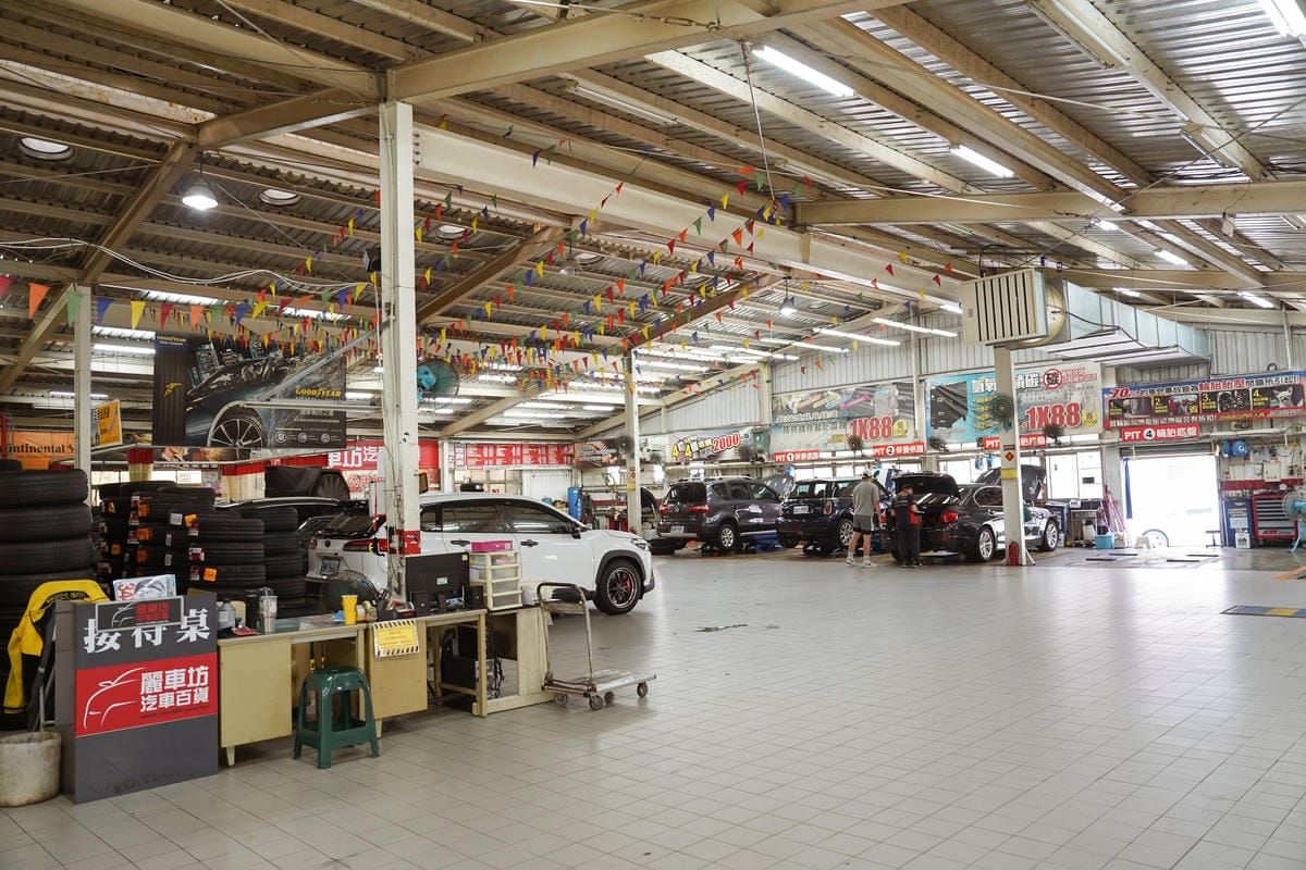 歐固德台南汽車保養廠推薦 麗車坊台南永華門市 BMW 520d 5萬公里保養 全車健檢換機油補胎9.jpg 歐固德台南汽車保養廠推薦 麗車坊台南永華門市 BMW 520d 5萬公里保養 全車健檢換機油補胎9.jpg