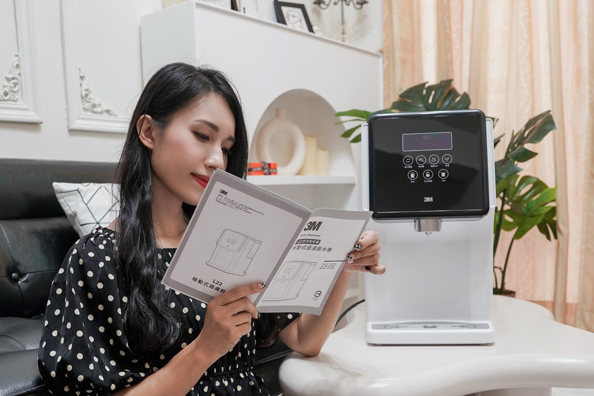 3M 4.5L免安裝三道式濾淨冷熱飲水機 L22 免接水線 冷水熱水飲用好方便5.JPG 3M 4.5L免安裝三道式濾淨冷熱飲水機 L22 免接水線 冷水熱水飲用好方便5.JPG