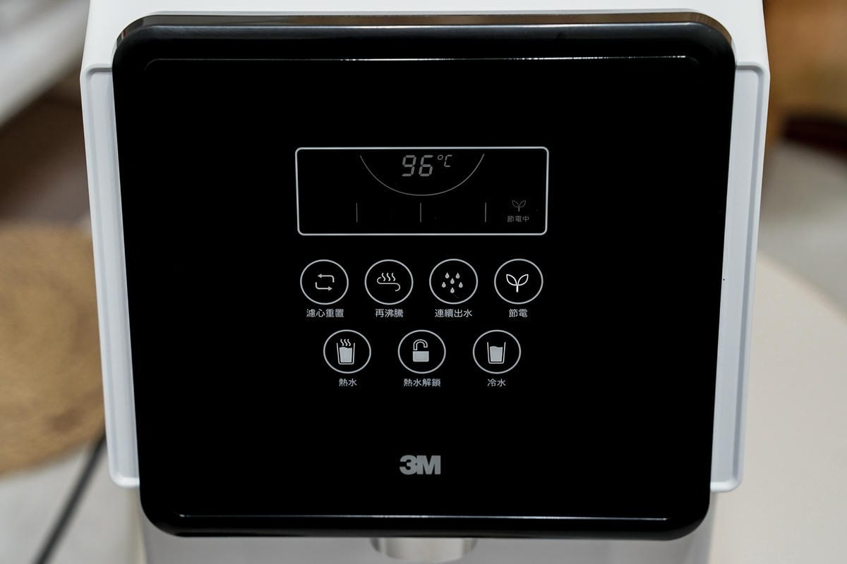 3M 4.5L免安裝三道式濾淨冷熱飲水機 L22 免接水線 冷水熱水飲用好方便27.jpg 3M 4.5L免安裝三道式濾淨冷熱飲水機 L22 免接水線 冷水熱水飲用好方便27.jpg