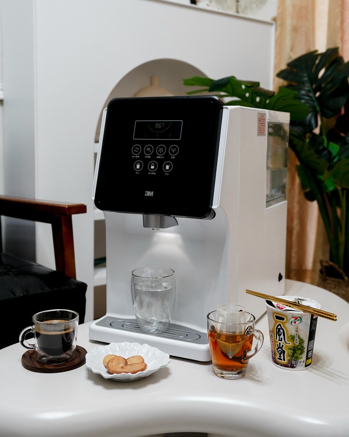 3M 4.5L免安裝三道式濾淨冷熱飲水機 L22 免接水線 冷水熱水飲用好方便24.jpg 3M 4.5L免安裝三道式濾淨冷熱飲水機 L22 免接水線 冷水熱水飲用好方便24.jpg