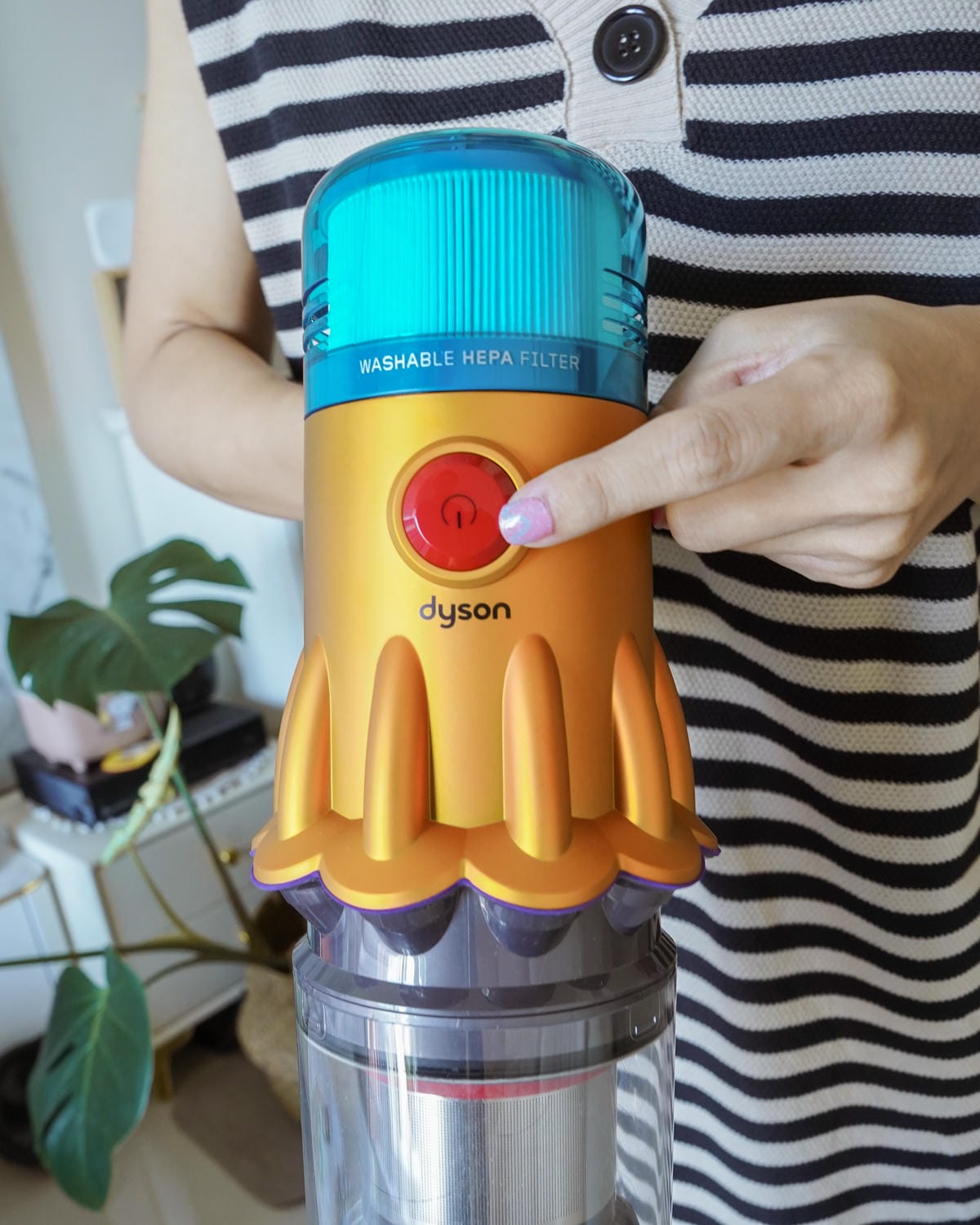 Dyson V12s Detect Slim SubmarineTM 居家清潔推薦 乾濕全能洗地吸塵器深層清潔硬地板 快速便利好幫手4.jpg Dyson V12s Detect Slim SubmarineTM 居家清潔推薦 乾濕全能洗地吸塵器深層清潔硬地板 快速便利好幫手4.jpg