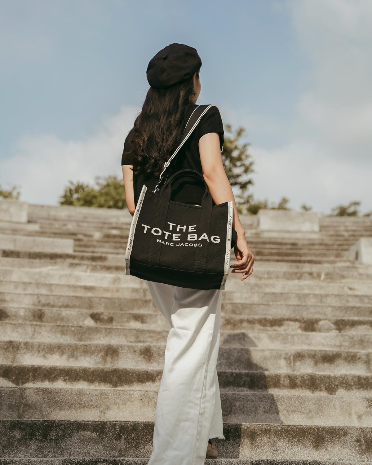 IFCHIC國際精品電商平台購物教學 台灣滿50美金免運 MARC JACOBS The Jacquard托特包開箱22.jpg