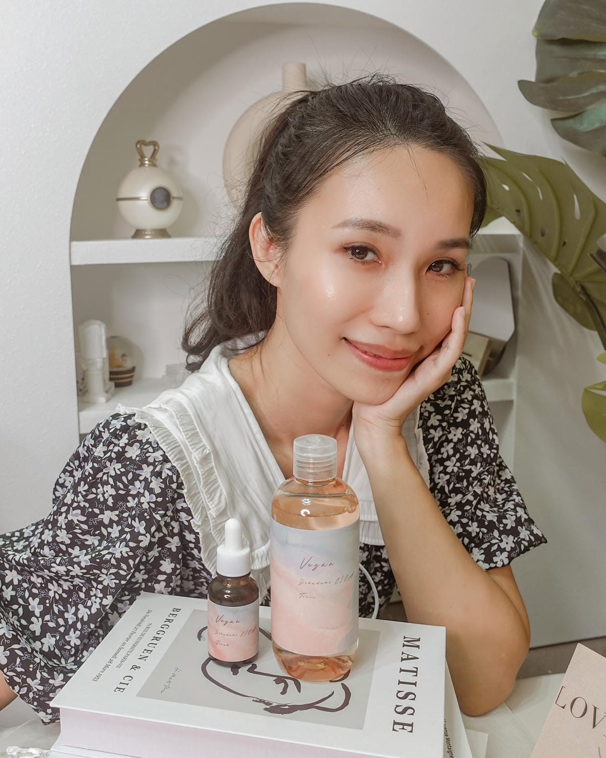 YUGA VEGAN 素食保養品推薦 保濕化妝水 精華液 簡單保養最討喜3.JPG YUGA VEGAN 素食保養品推薦 保濕化妝水 精華液 簡單保養最討喜3.JPG