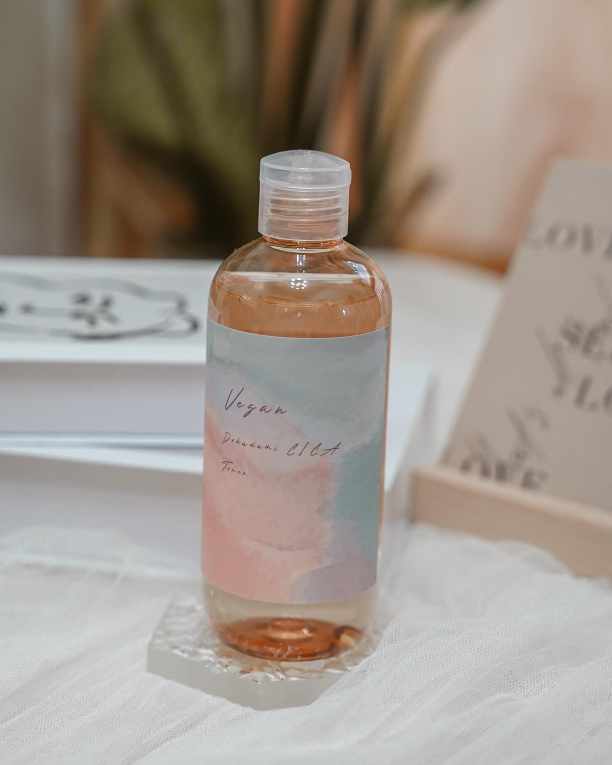 YUGA VEGAN 素食保養品推薦 保濕化妝水 精華液 簡單保養最討喜7.jpg YUGA VEGAN 素食保養品推薦 保濕化妝水 精華液 簡單保養最討喜7.jpg