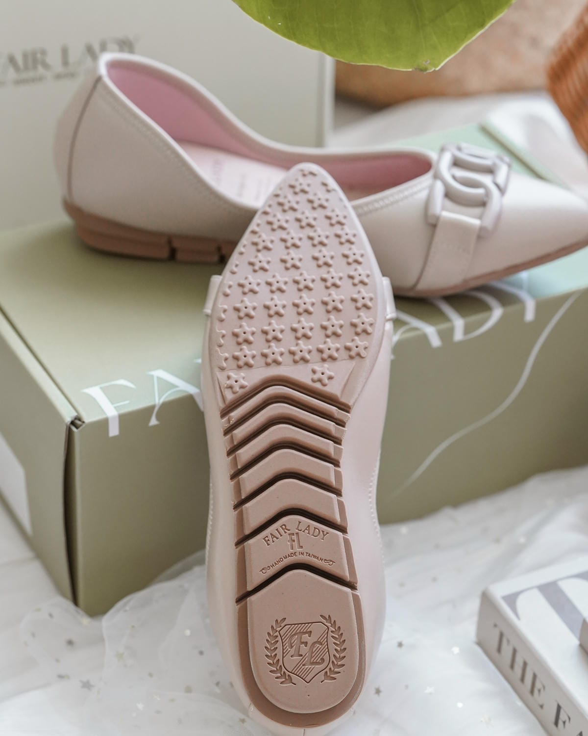 2023秋冬鞋款流行趨勢 FAIR LADY 尖頭平底鞋 短靴 樂福鞋穿搭推薦分享9.jpg