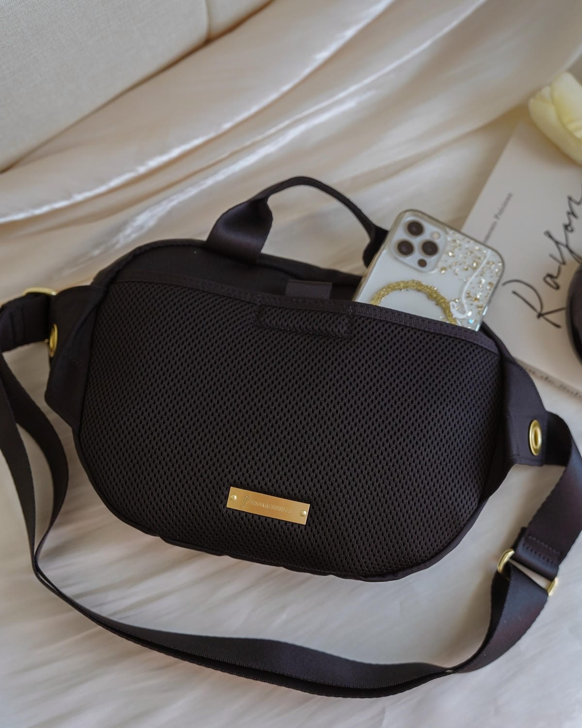 時尚胸包推薦 satana 趣遊走走斜背胸包 輕量好收納 出國旅行必備包款8.jpg 時尚胸包推薦 satana 趣遊走走斜背胸包 輕量好收納 出國旅行必備包款8.jpg