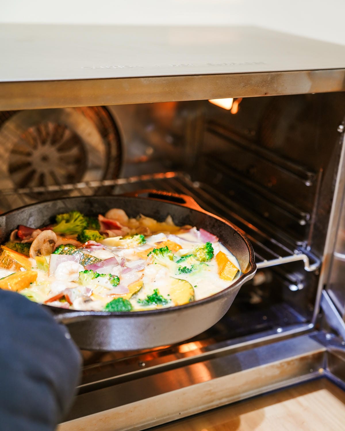 鑄鐵鍋料理食譜LODGE 鑄鐵鍋一鍋在手0技巧成為料理廚神居家露營必備料理神器21.jpg 鑄鐵鍋料理食譜LODGE 鑄鐵鍋一鍋在手0技巧成為料理廚神居家露營必備料理神器21.jpg