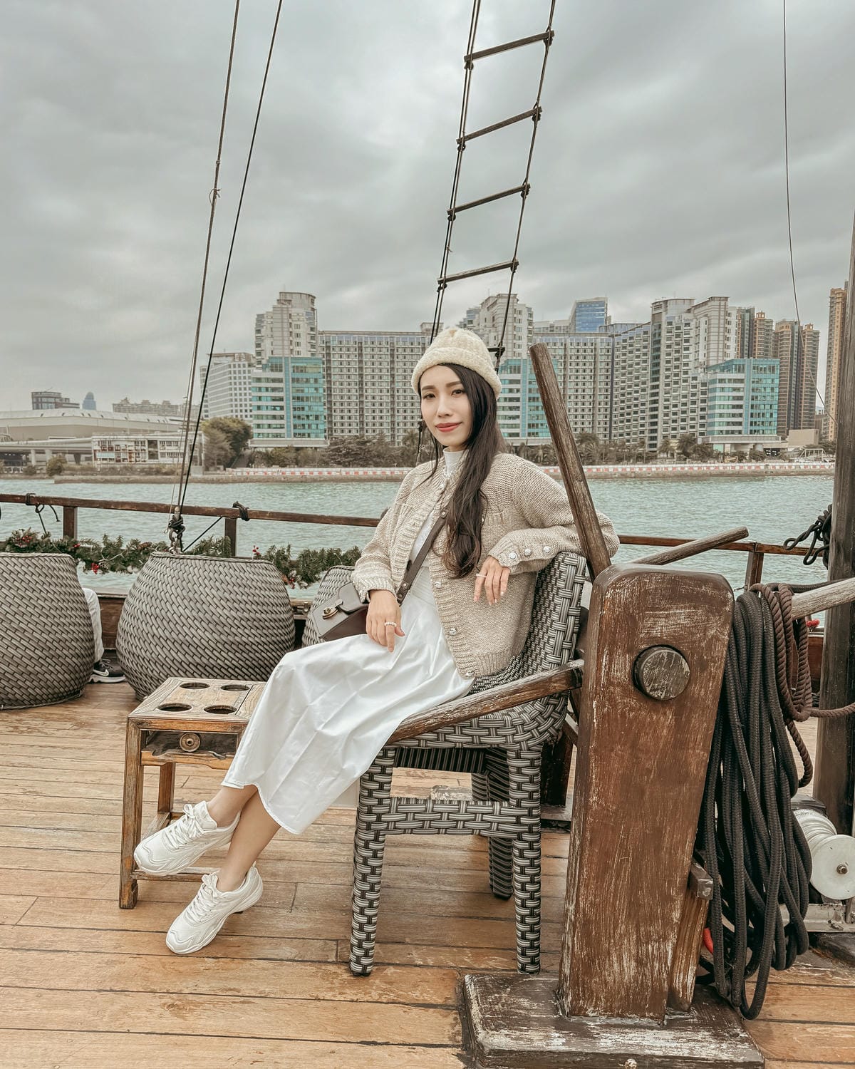 香港中環9號碼頭 搭乘張保仔號點心航遊 維多利亞港3A.jpg