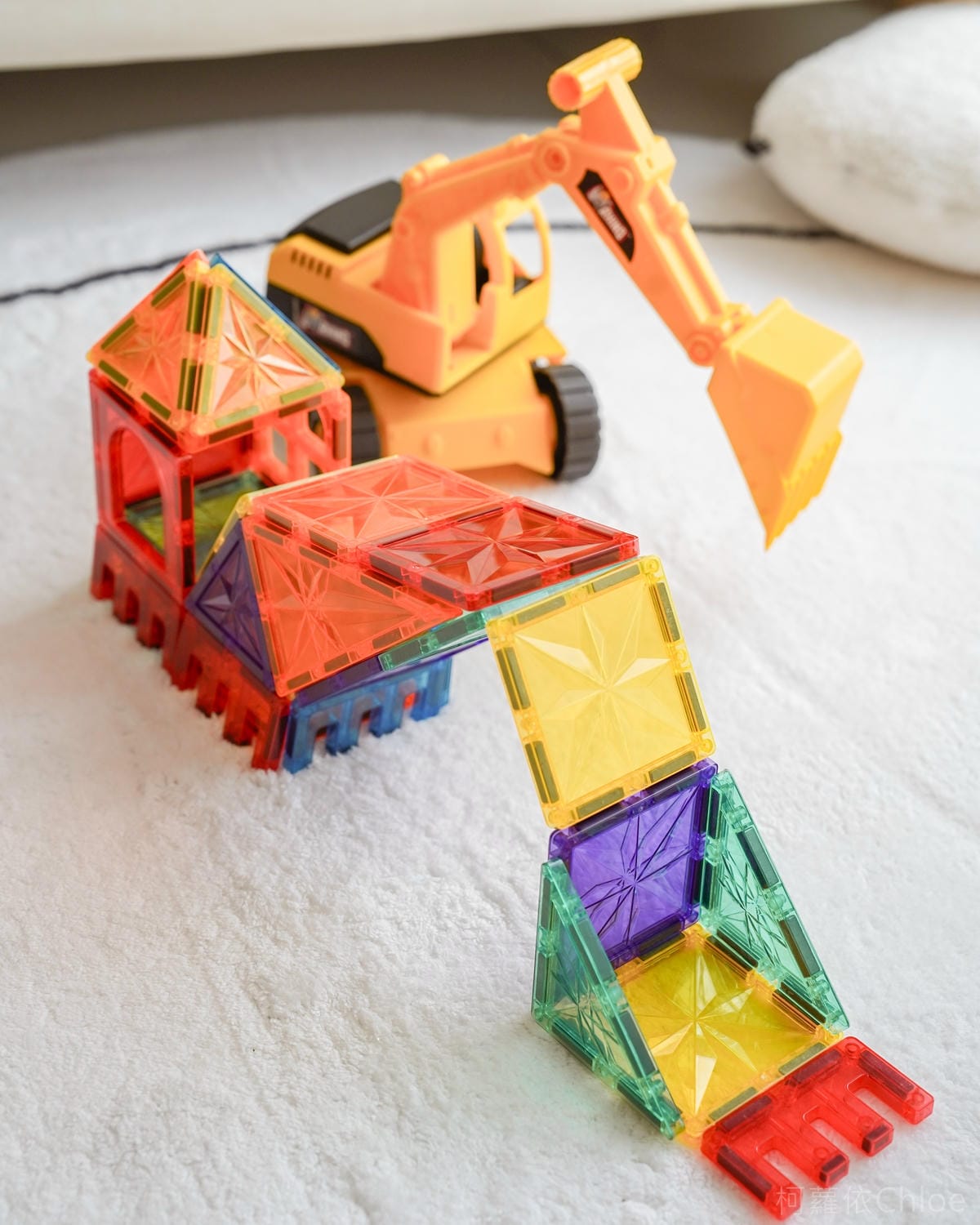 高CP值磁力片推薦 ScienceBaby磁力片電動軌道車 雪鑽造型玩不膩38.jpg 高CP值磁力片推薦 ScienceBaby磁力片電動軌道車 雪鑽造型玩不膩38.jpg