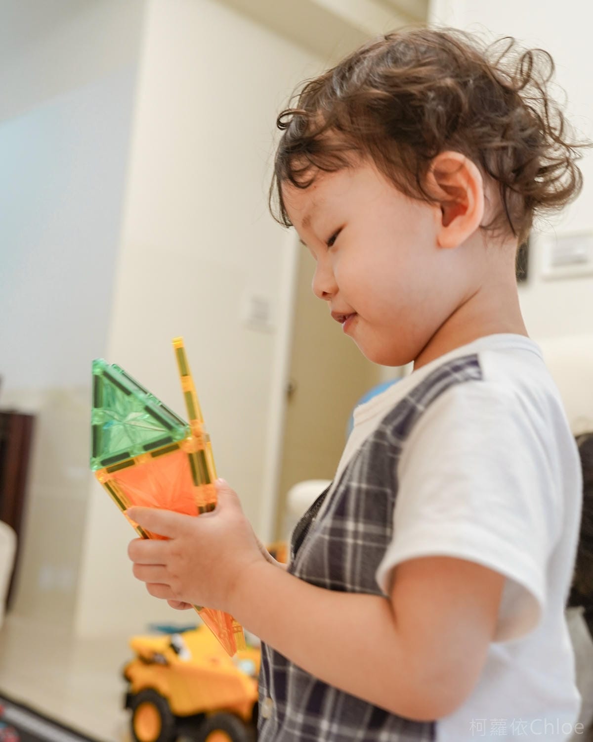 高CP值磁力片推薦 ScienceBaby磁力片電動軌道車 雪鑽造型玩不膩34.jpg 高CP值磁力片推薦 ScienceBaby磁力片電動軌道車 雪鑽造型玩不膩34.jpg