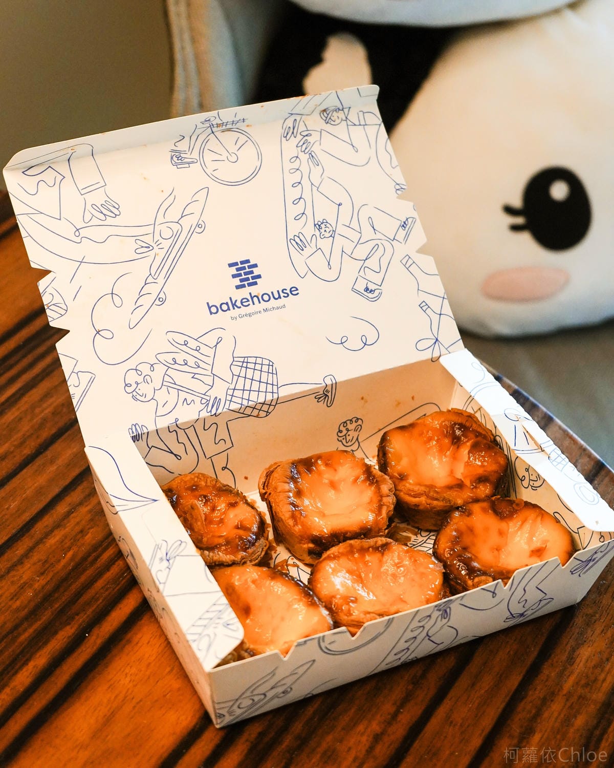 香港超夯伴手禮【Bakehouse】赤柱店 超大打卡牆 免排隊買好買滿蛋塔 朱古力牛角酥14.jpg