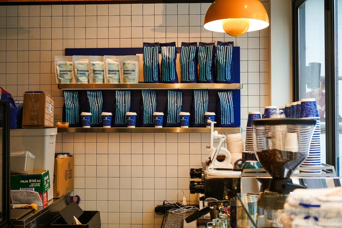 香港超夯伴手禮【Bakehouse】赤柱店 超大打卡牆 免排隊買好買滿蛋塔 朱古力牛角酥11.jpg