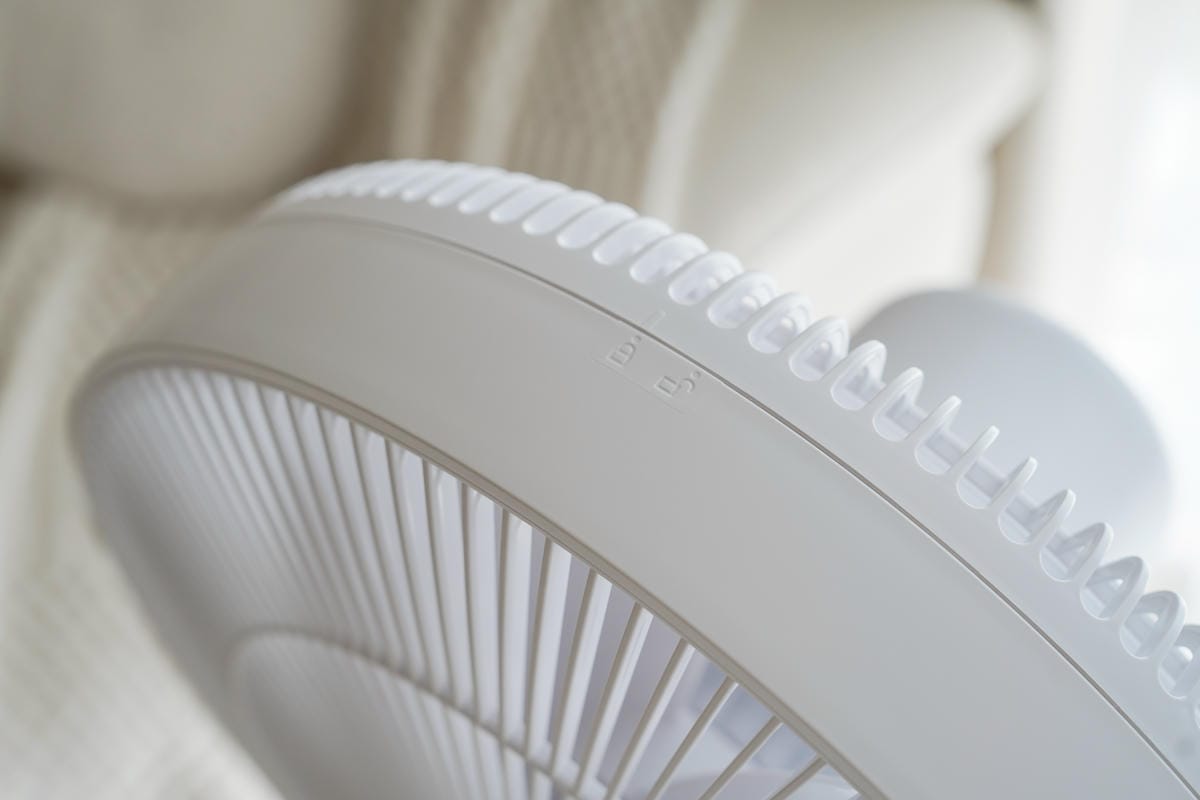 循環扇推薦 巴慕斯BAMOUSSE 16吋直立式風扇 多角度擺頭 可定時預約 白色系家電開箱6.jpg