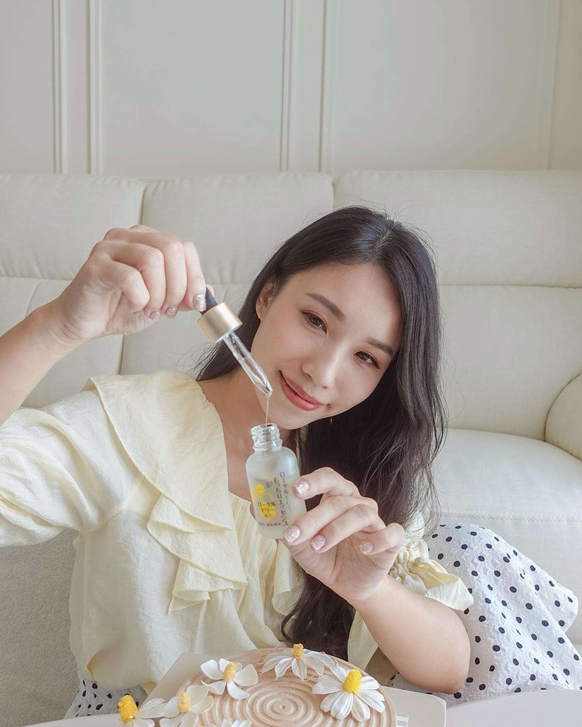 保濕精華推薦OZIO蜂王乳極致滋養精華 日常保養多一步驟 維持肌膚彈性超凍齡4.jpg 保濕精華推薦OZIO蜂王乳極致滋養精華 日常保養多一步驟 維持肌膚彈性超凍齡4.jpg