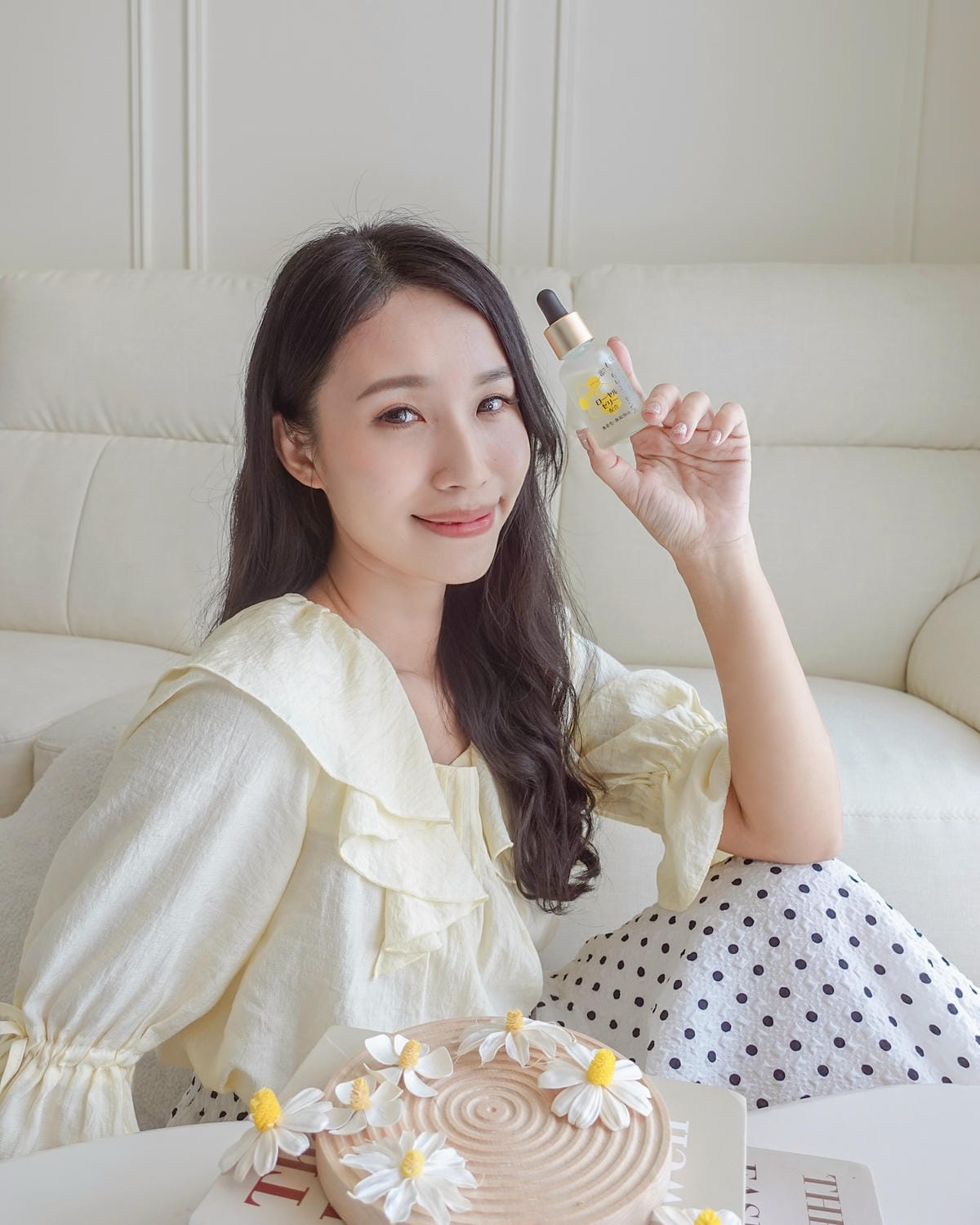 保濕精華推薦OZIO蜂王乳極致滋養精華 日常保養多一步驟 維持肌膚彈性超凍齡21.jpg 保濕精華推薦OZIO蜂王乳極致滋養精華 日常保養多一步驟 維持肌膚彈性超凍齡21.jpg