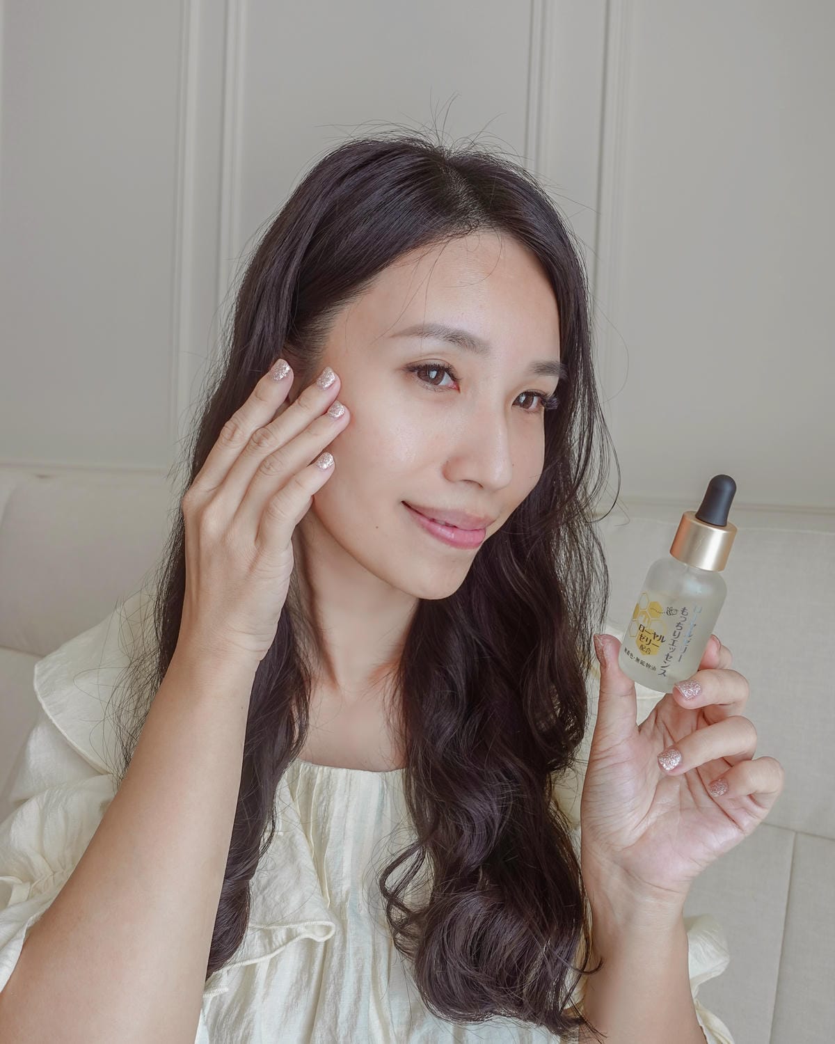 保濕精華推薦OZIO蜂王乳極致滋養精華 日常保養多一步驟 維持肌膚彈性超凍齡9.jpg 保濕精華推薦OZIO蜂王乳極致滋養精華 日常保養多一步驟 維持肌膚彈性超凍齡9.jpg