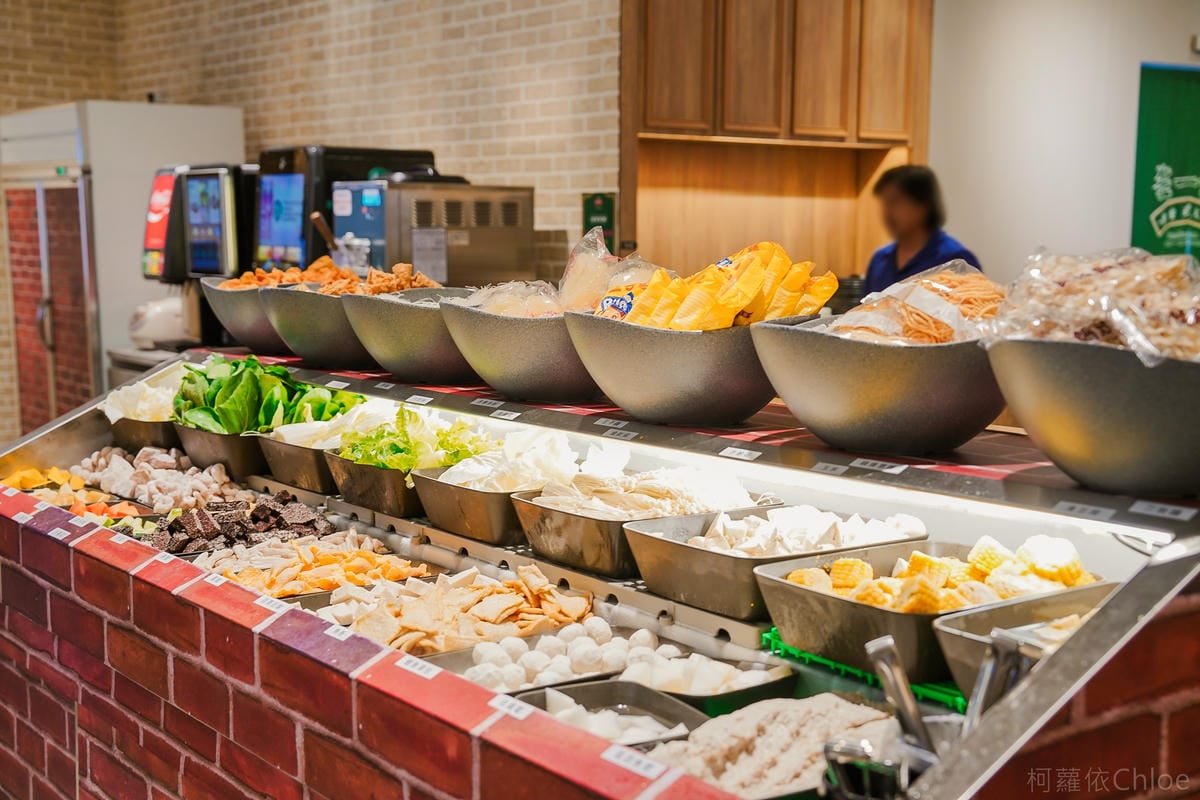 最潮台式爆炒火鍋【狂一鍋】義享店 功夫排骨酥鍋 隱藏版酸菜魚鍋必點 平日中午宵夜299起+自助菜盤DIY11.jpg 最潮台式爆炒火鍋【狂一鍋】義享店 功夫排骨酥鍋 隱藏版酸菜魚鍋必點 平日中午宵夜299起+自助菜盤DIY11.jpg