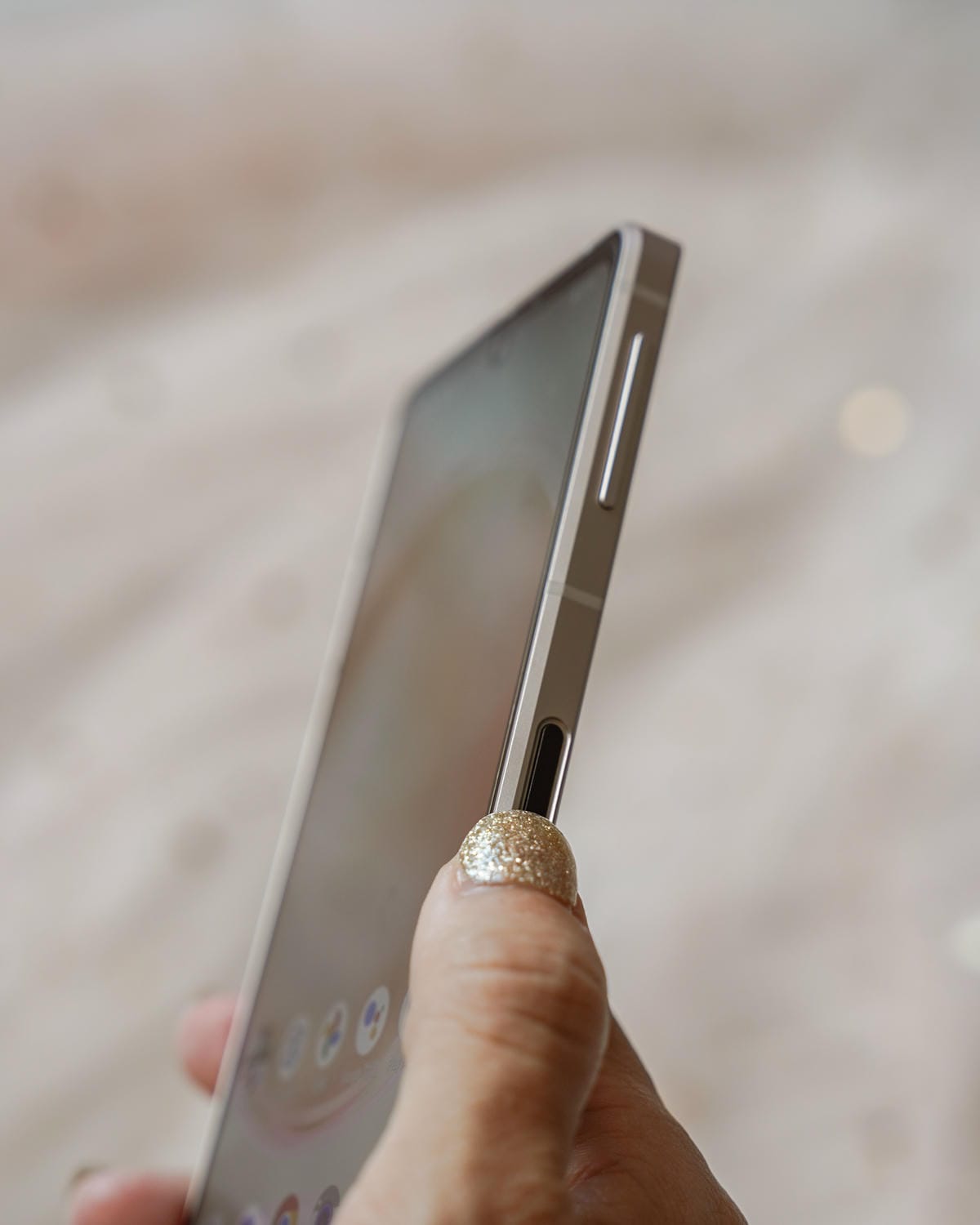 輕手機推薦SHARP AQUOS sense8開箱分享 自拍隨意點 防水防摔 日常拍美照不失手6.jpg 輕手機推薦SHARP AQUOS sense8開箱分享 自拍隨意點 防水防摔 日常拍美照不失手6.jpg