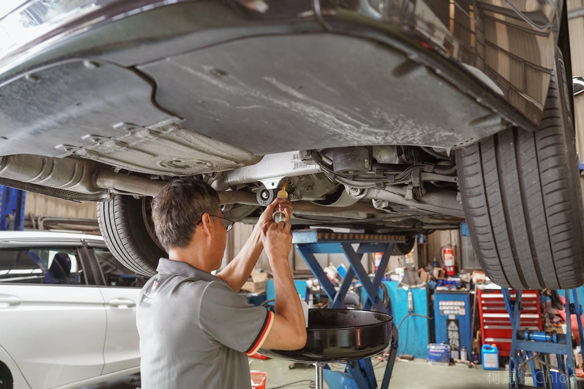 汽車保養廠推薦歐固德 慶通汽車嘉義服務廠 BMW變速箱油 差速器油更換不怕被騙最放心14.jpg 汽車保養廠推薦歐固德 慶通汽車嘉義服務廠 BMW變速箱油 差速器油更換不怕被騙最放心14.jpg