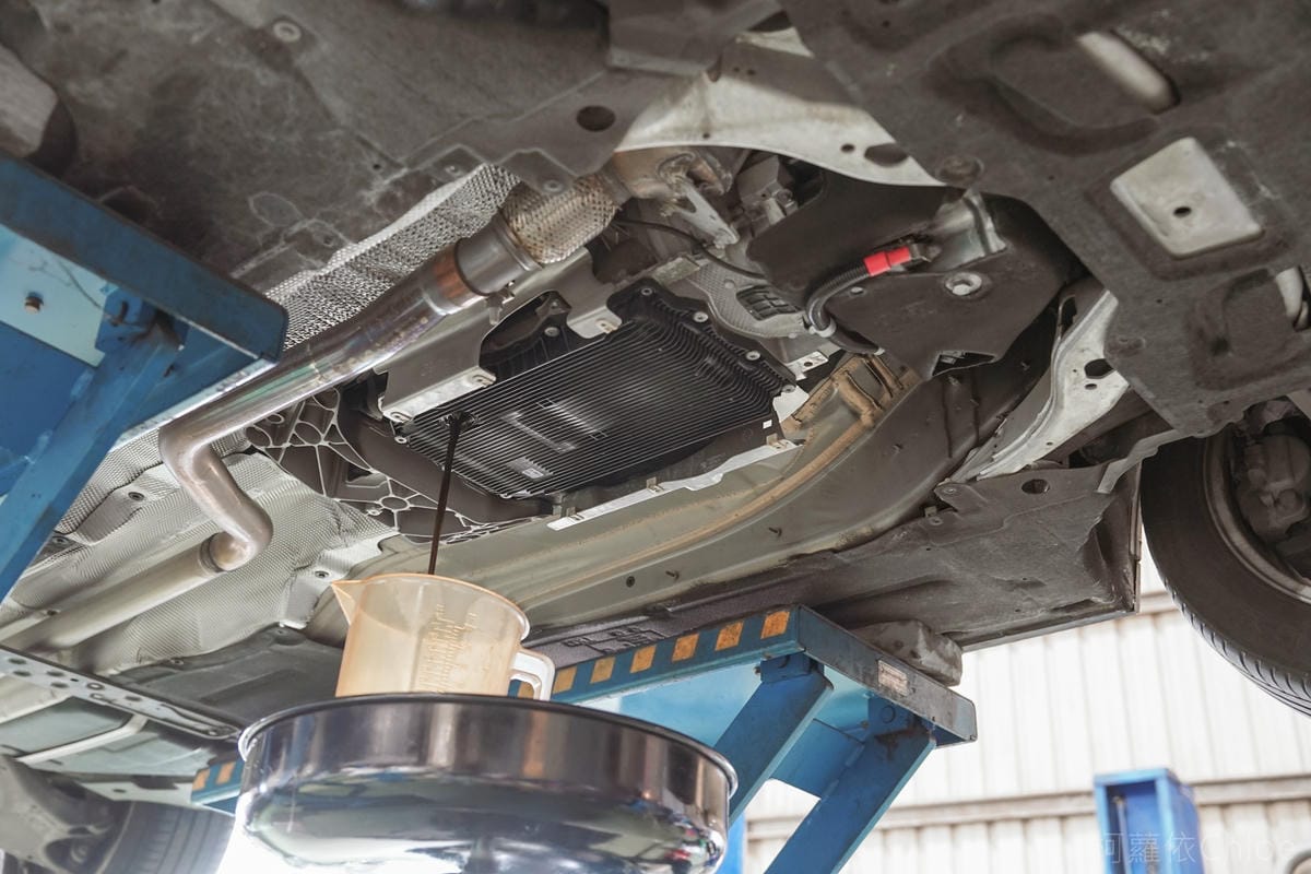 汽車保養廠推薦歐固德 慶通汽車嘉義服務廠 BMW變速箱油 差速器油更換不怕被騙最放心17.jpg 汽車保養廠推薦歐固德 慶通汽車嘉義服務廠 BMW變速箱油 差速器油更換不怕被騙最放心17.jpg