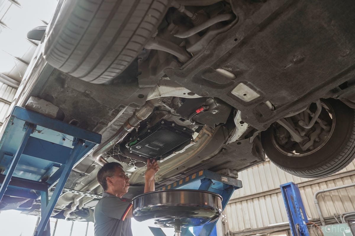 汽車保養廠推薦歐固德 慶通汽車嘉義服務廠 BMW變速箱油 差速器油更換不怕被騙最放心21.jpg 汽車保養廠推薦歐固德 慶通汽車嘉義服務廠 BMW變速箱油 差速器油更換不怕被騙最放心21.jpg