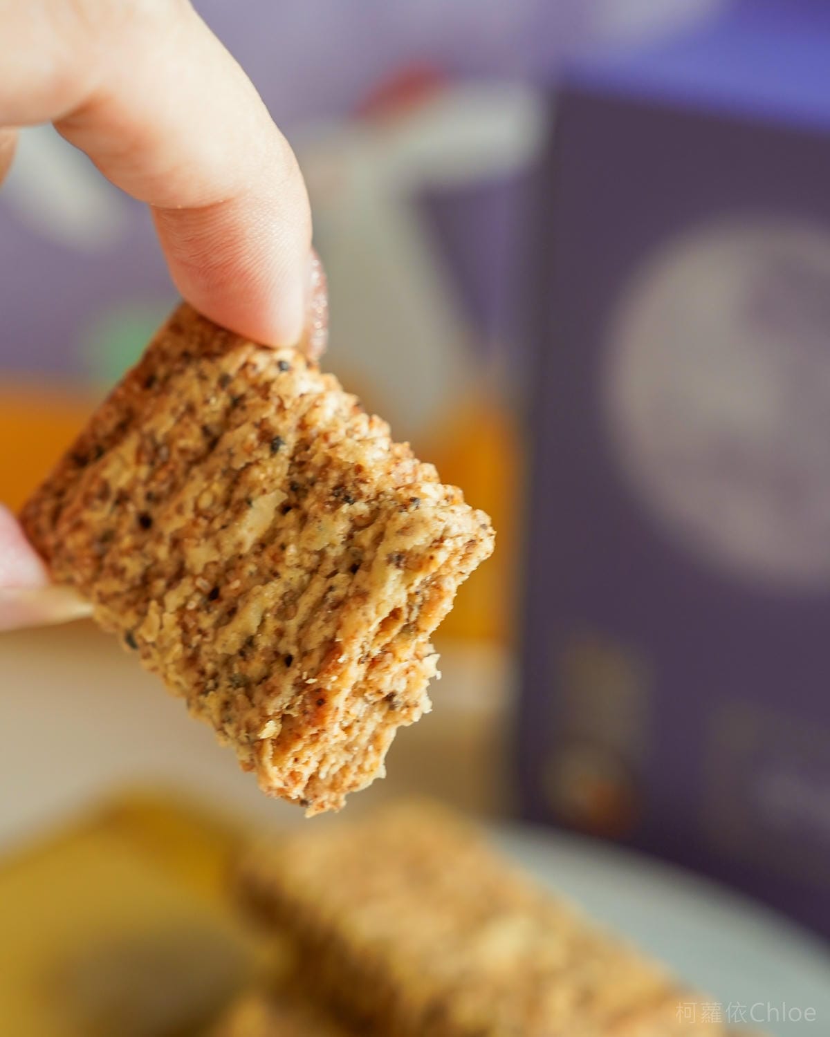 中秋禮盒推薦 老楊方塊酥 秋暮追月禮盒 奶油松露風味方塊酥 鹹蛋黃夾心酥 柚香雪花酥 幸福好滋味11.jpg 中秋禮盒推薦 老楊方塊酥 秋暮追月禮盒 奶油松露風味方塊酥 鹹蛋黃夾心酥 柚香雪花酥 幸福好滋味11.jpg