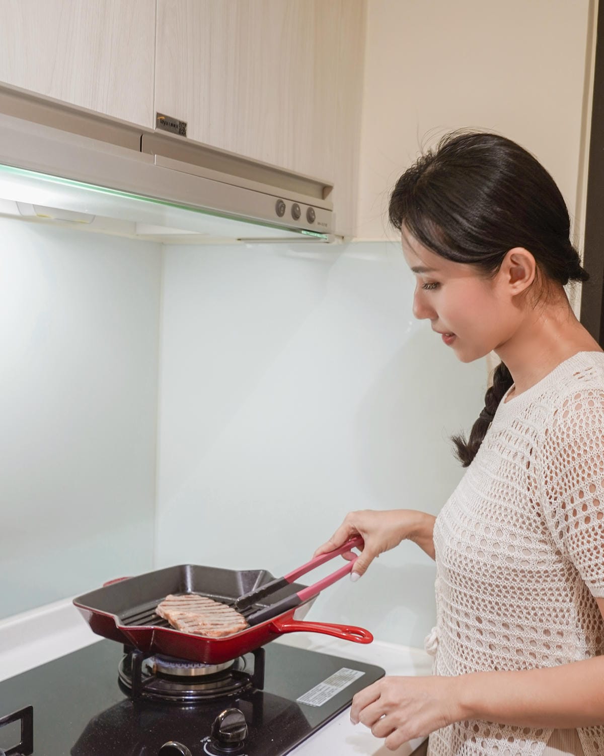 宅配美食推薦 漢來宅美食 五星飯店等級食材在家也能輕鬆料理 激推戰斧豬排 沙朗牛排 魚翅丸13.jpg 宅配美食推薦 漢來宅美食 五星飯店等級食材在家也能輕鬆料理 激推戰斧豬排 沙朗牛排 魚翅丸13.jpg