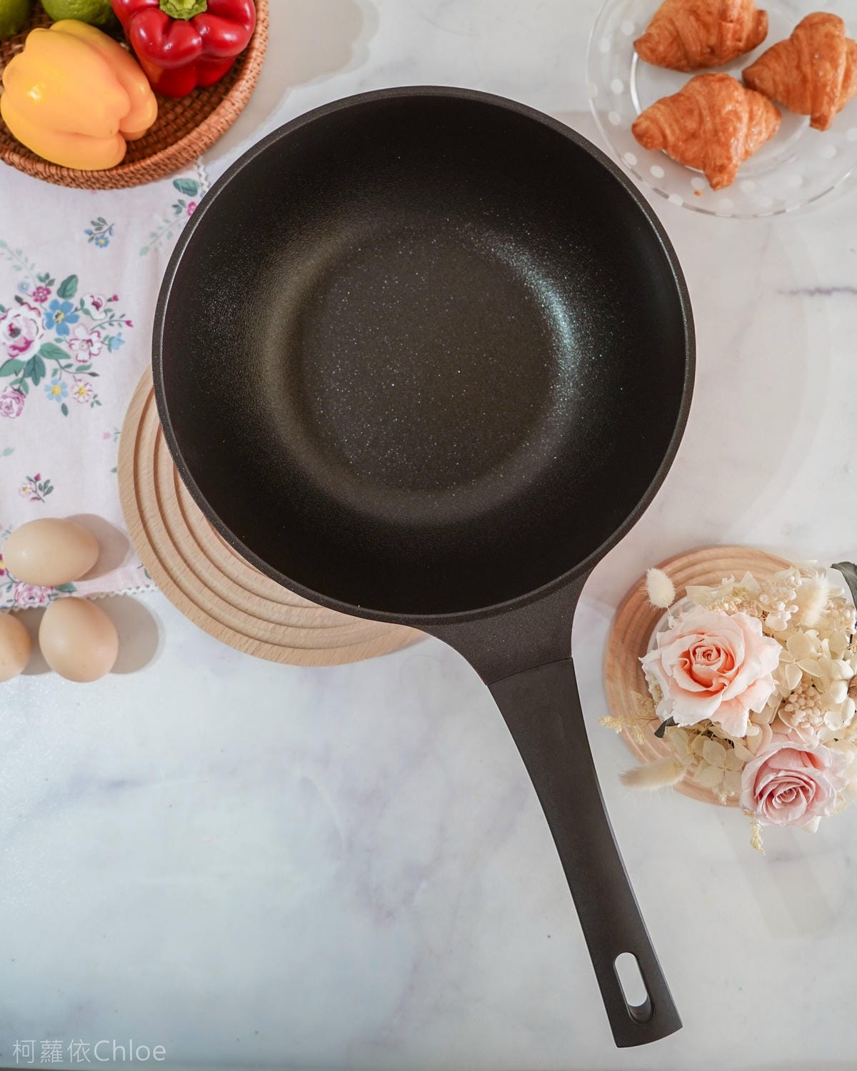 不沾鍋推薦 韓國Kassel 鑽石超導熱不沾輕深炒鍋 輕鬆料理每一天 IH爐 瓦斯爐適用(附食譜)5.jpg 不沾鍋推薦 韓國Kassel 鑽石超導熱不沾輕深炒鍋 輕鬆料理每一天 IH爐 瓦斯爐適用(附食譜)5.jpg